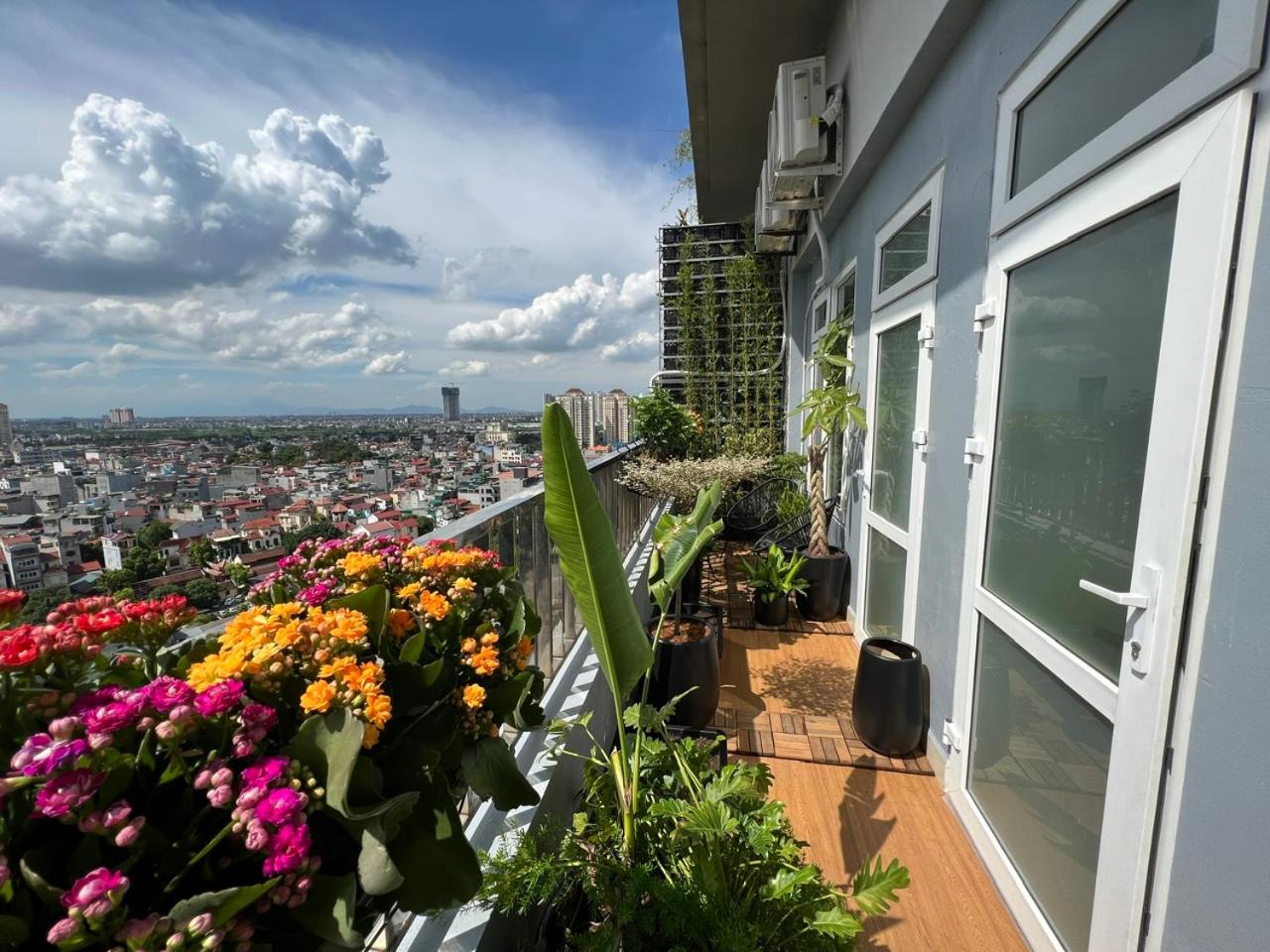 Spacious Duplex Penthouse with 3 Bedrooms in Tây Hồ