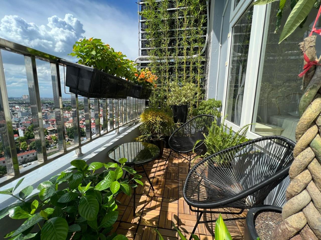 Spacious Duplex Penthouse with 3 Bedrooms in Tây Hồ
