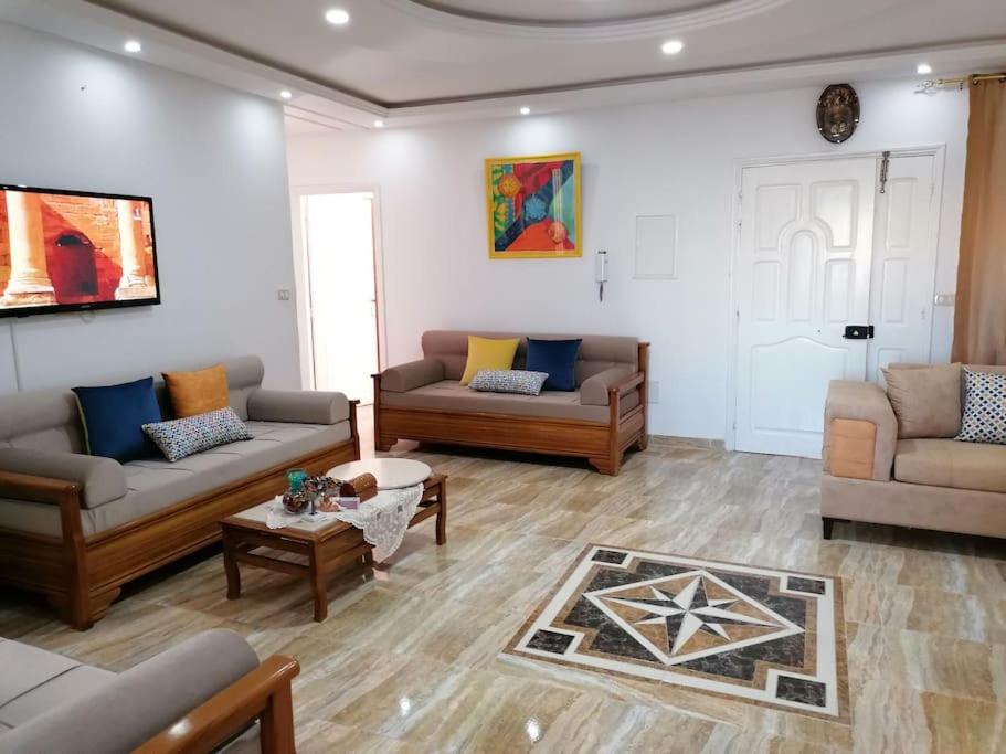 Entire villa two floors sea view-Chatt Mariem