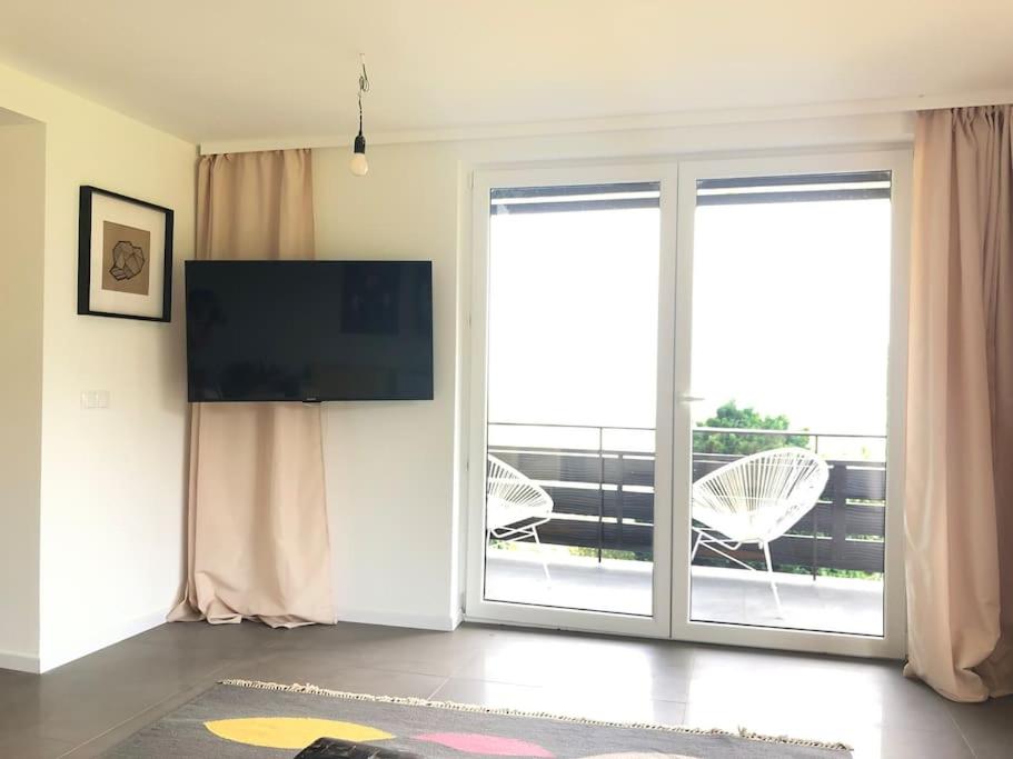 Helle große Wohnung mit grandiosem Ausblick, Terrasse und Balkon