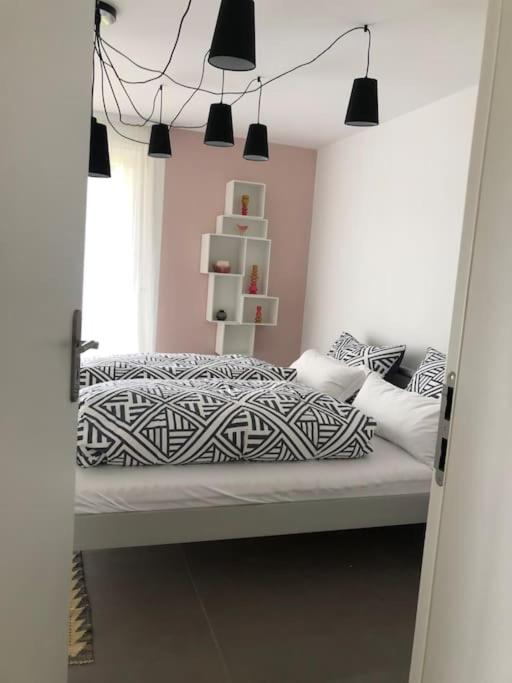 Helle große Wohnung mit grandiosem Ausblick, Terrasse und Balkon