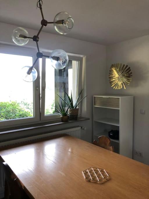 Helle große Wohnung mit grandiosem Ausblick, Terrasse und Balkon