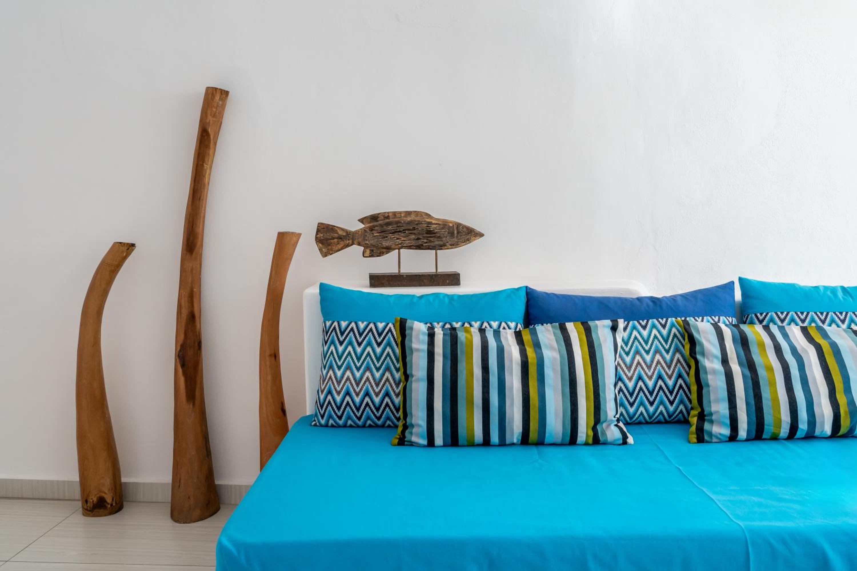 Oia Vacations - Vogue Suites - Property Image 2