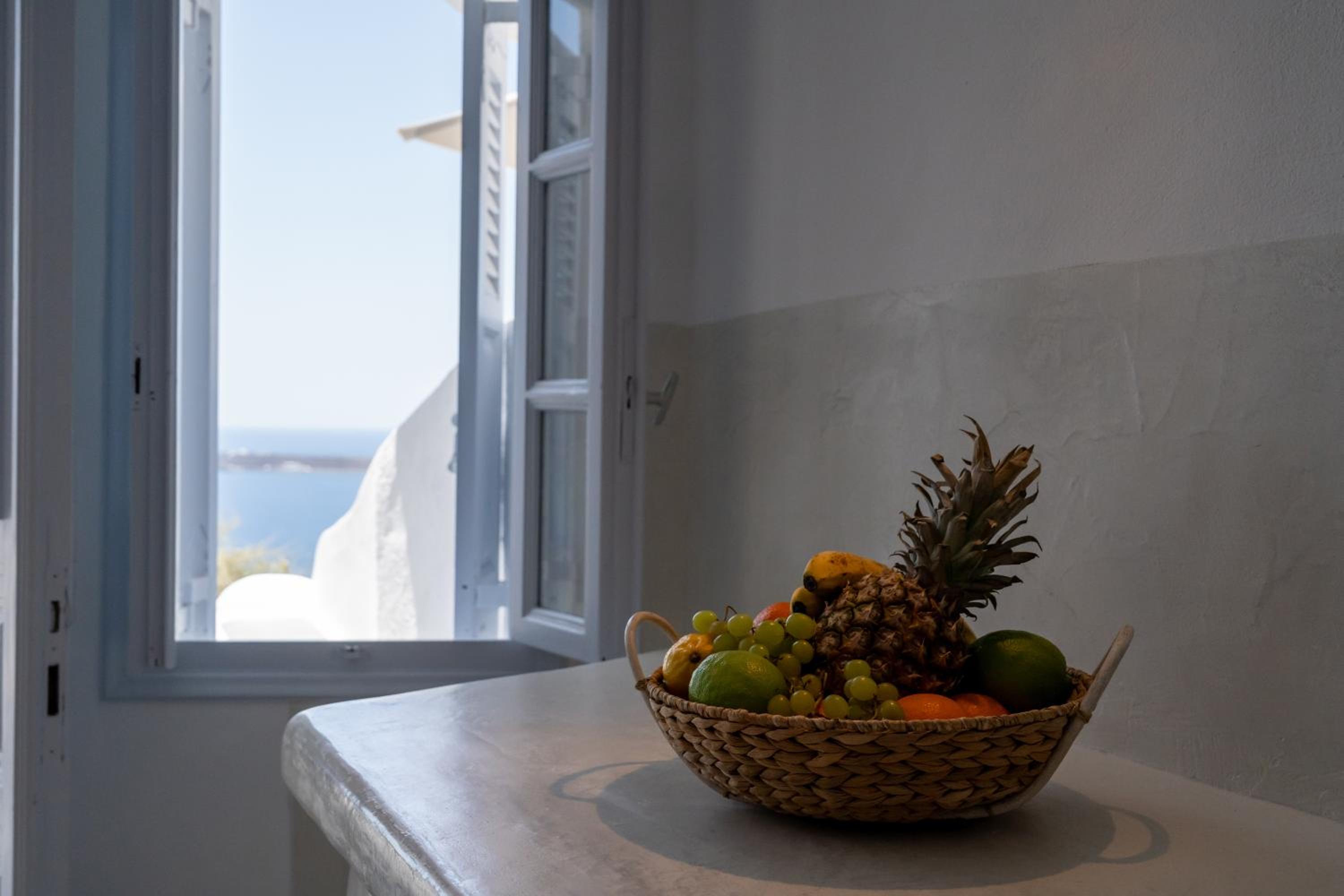 Oia Vacations - Vogue Suites - Property Image 4