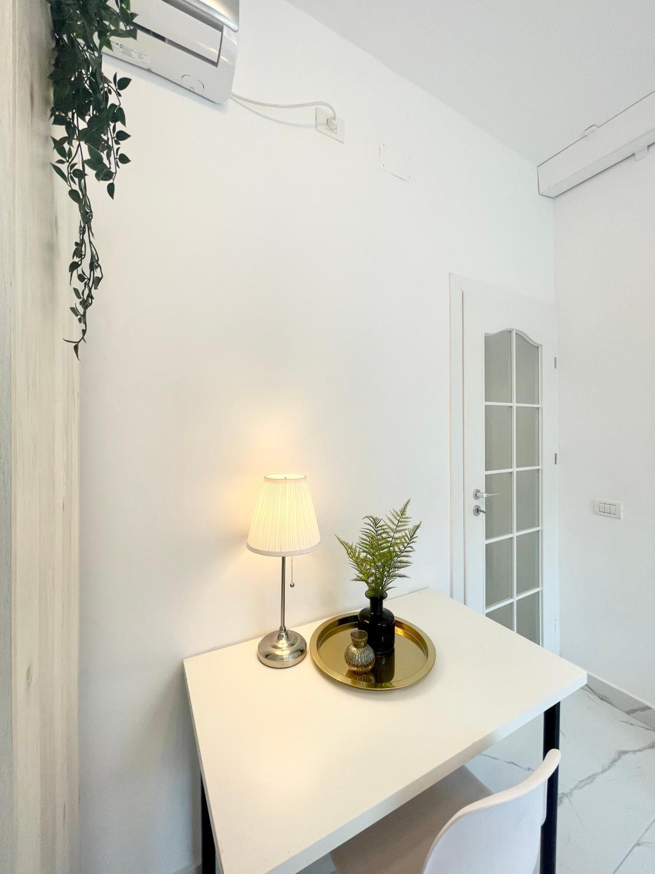 Cozy Central Studio Near Park view 4