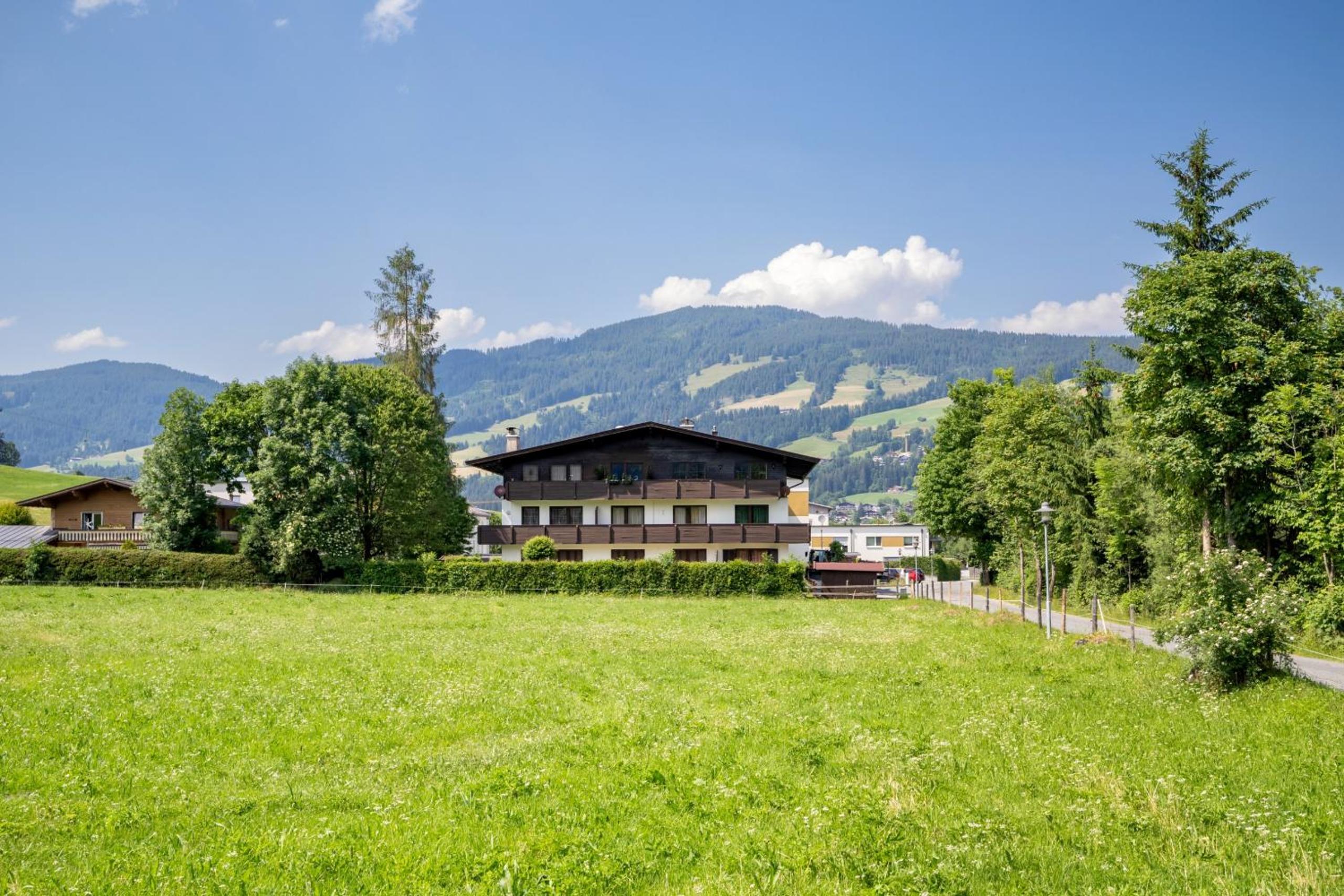 Alpines Nest by Apartment Managers