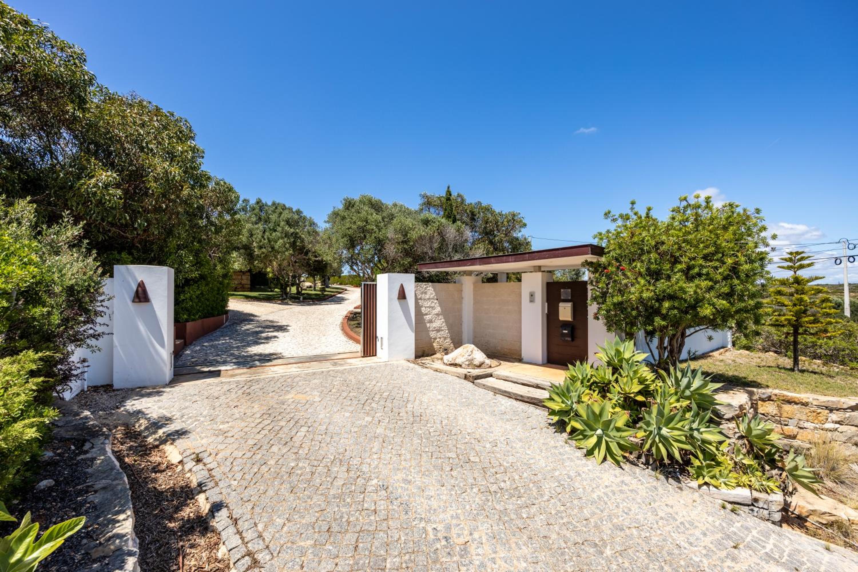 Unique Villa -1 km to Beach, private Natural pool, Tennis Court & Jumping Mat view 5