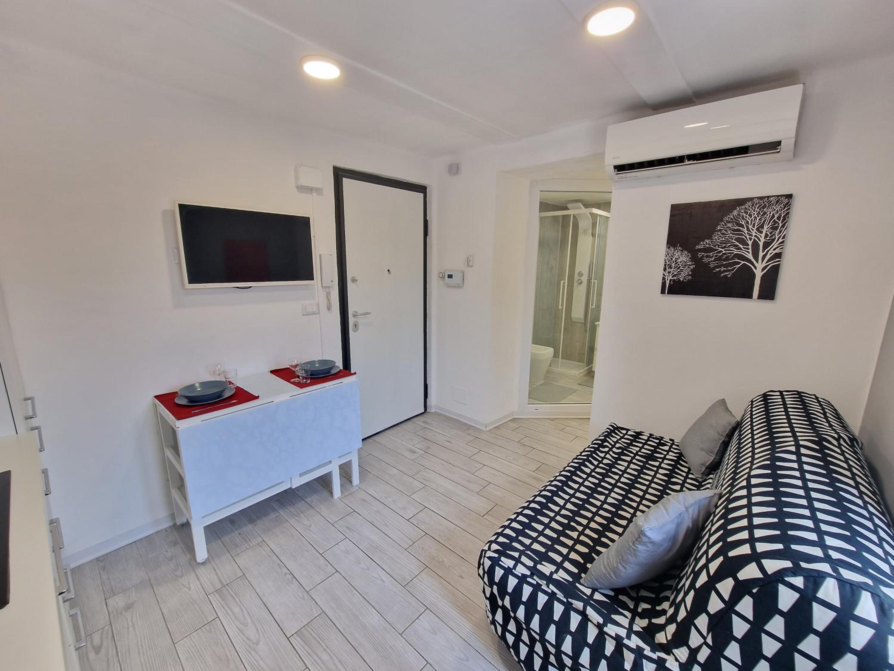 Casa Mazzini en Turin — hotel room