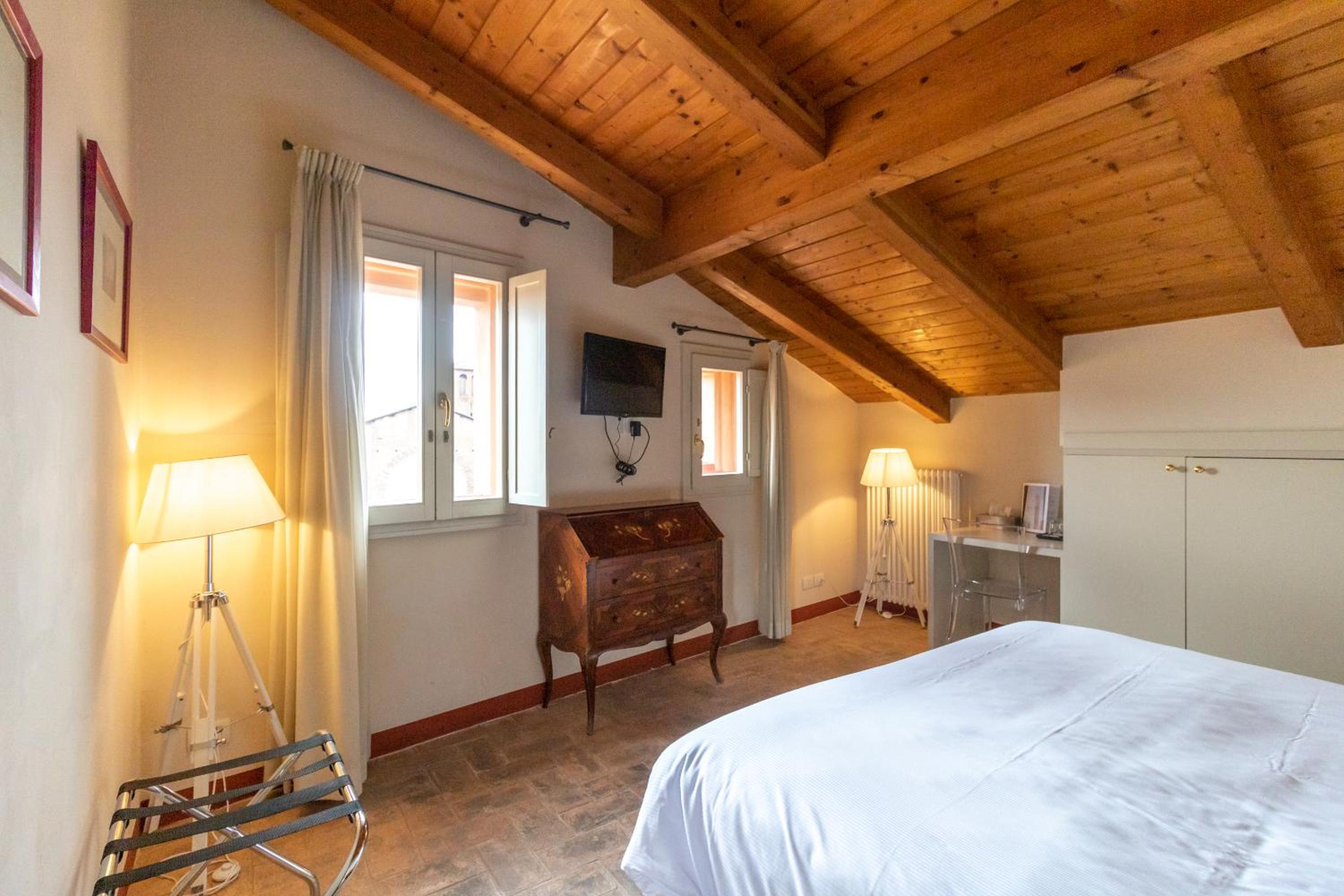 Casa Isolani Guest House Santo Stefano