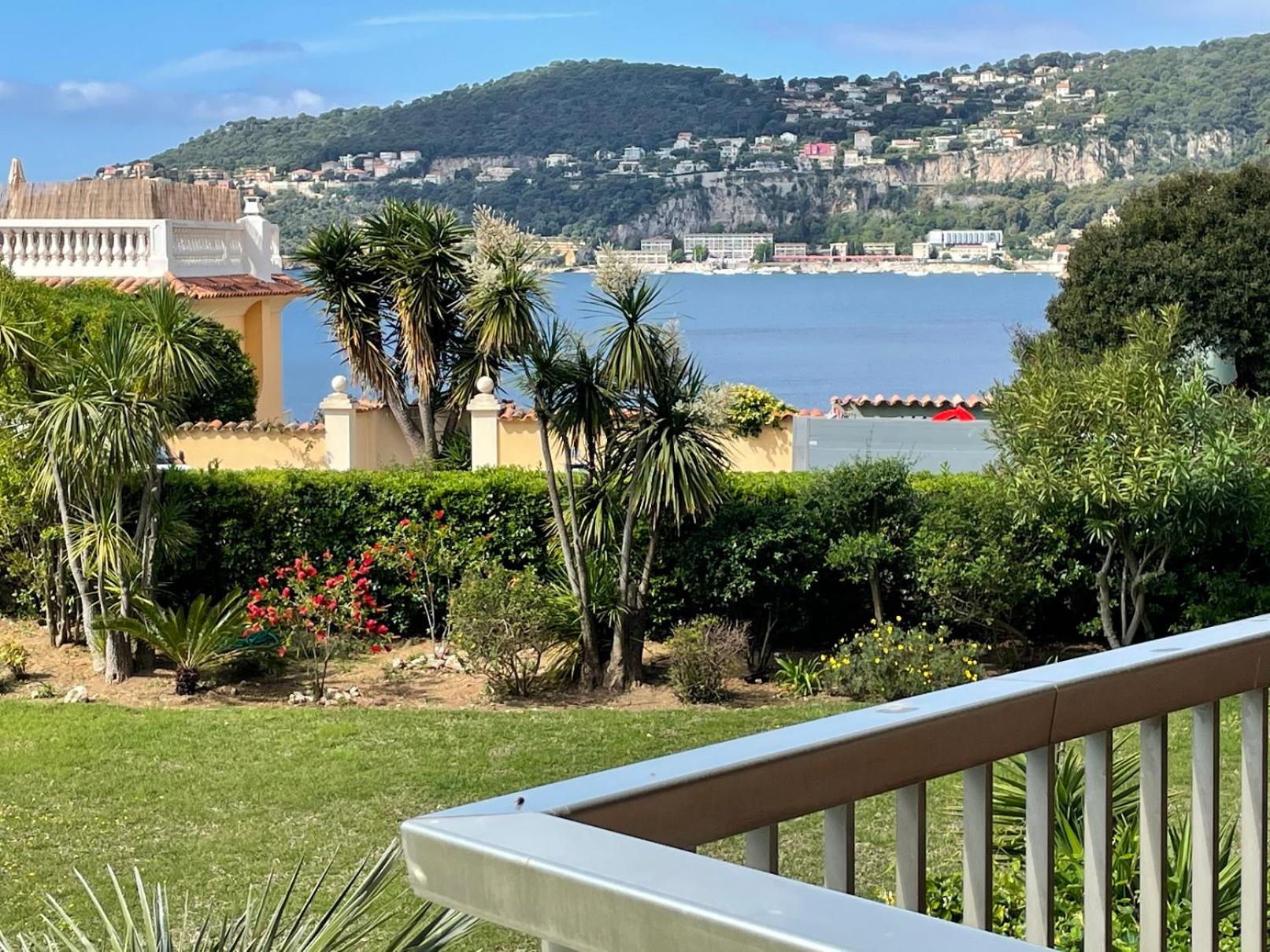 3 Piéces confort climatisé vue mer, 4 personnes à Saint-Jean Cap Ferrat à proximité de monaco et menton