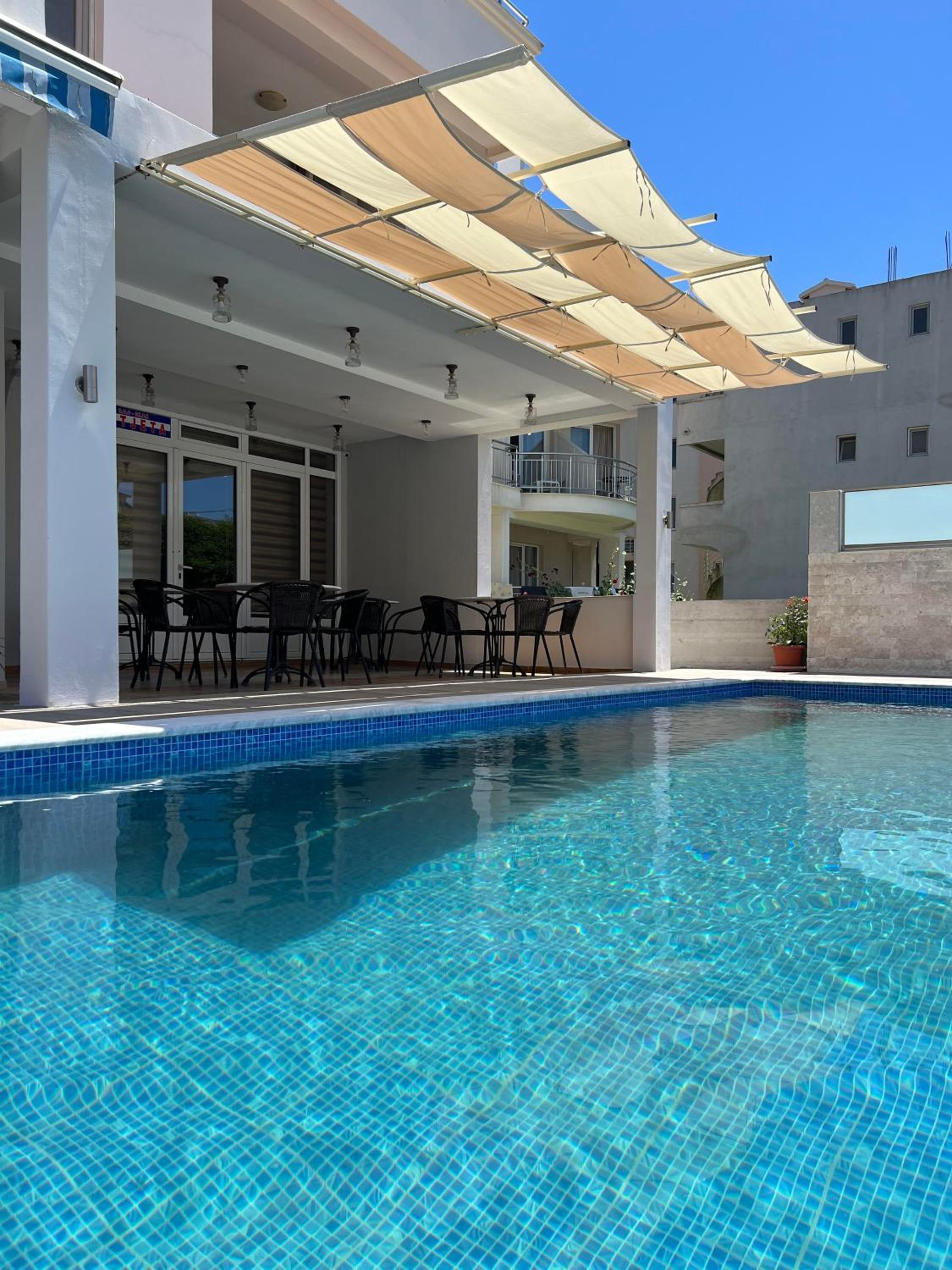 Apartments Fat e Jet - Pool & Breakfast view 4