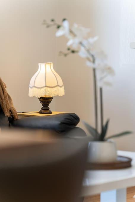 luxury city living - private entrance-free parking