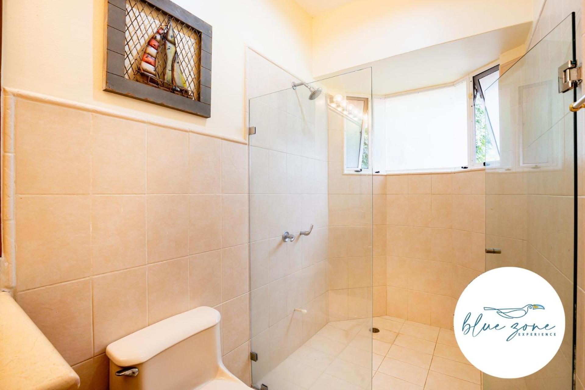 Casa Tropical, Spacious 3 Bedroom Home