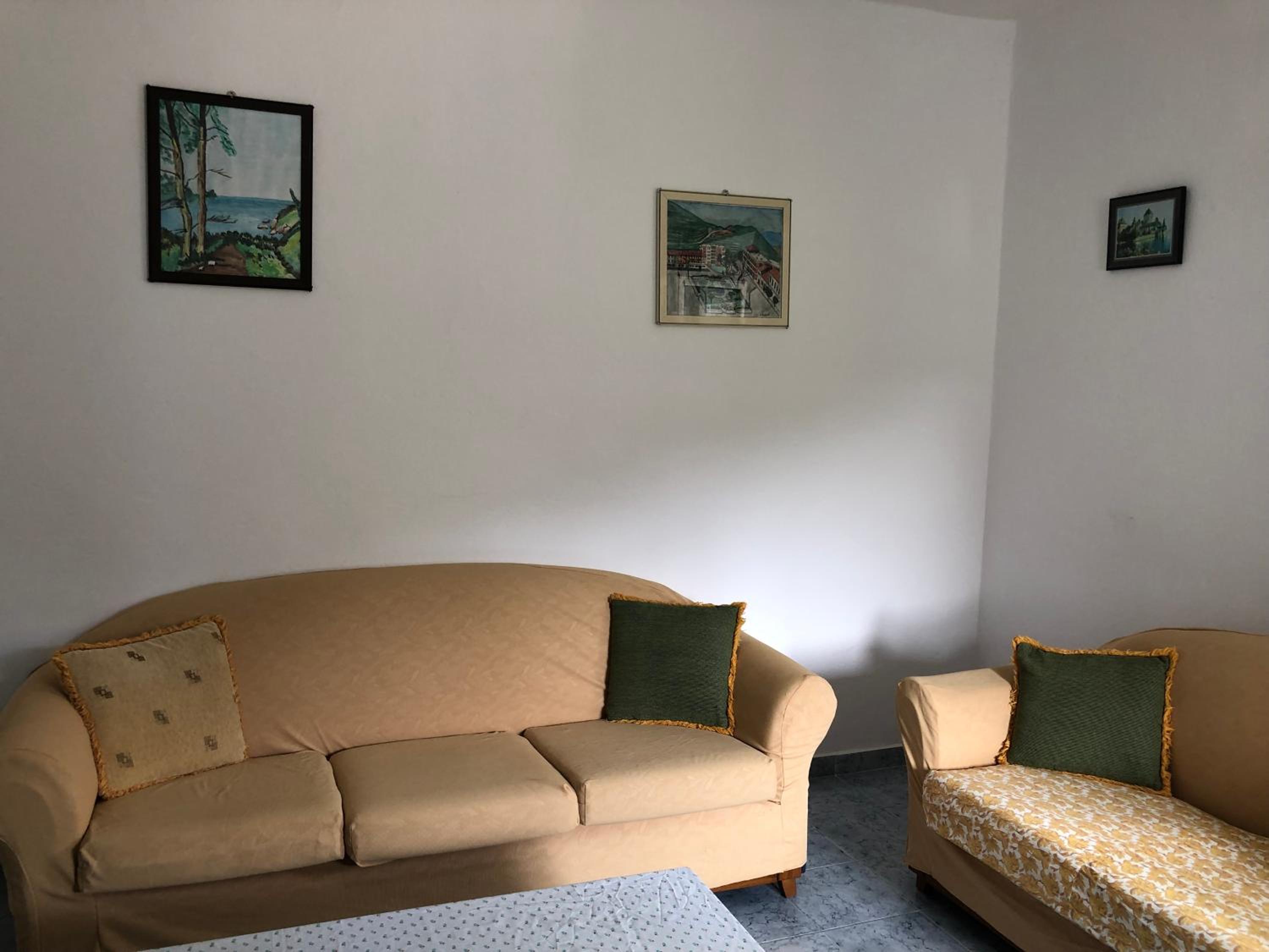 Lili's House