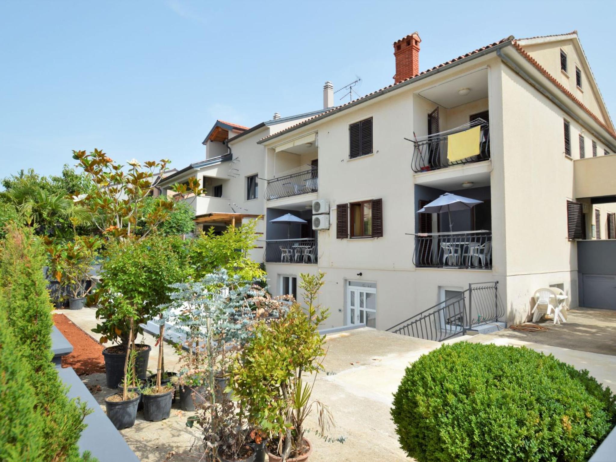 Apartment Alba-5 by Interhome