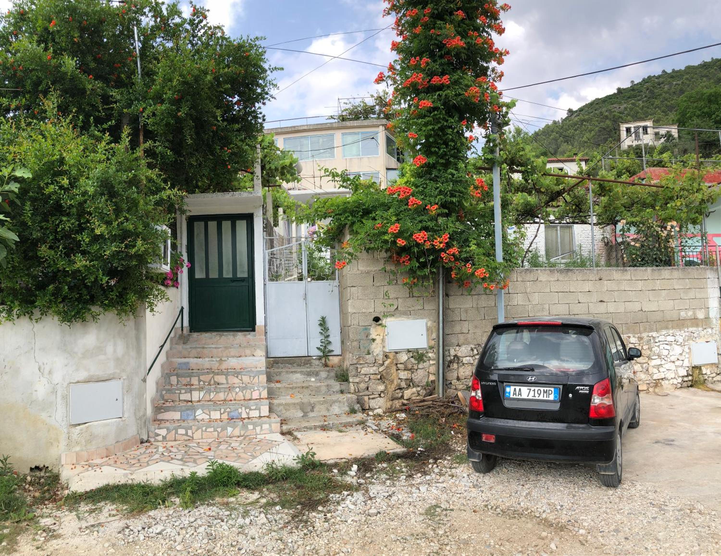 Lili's House