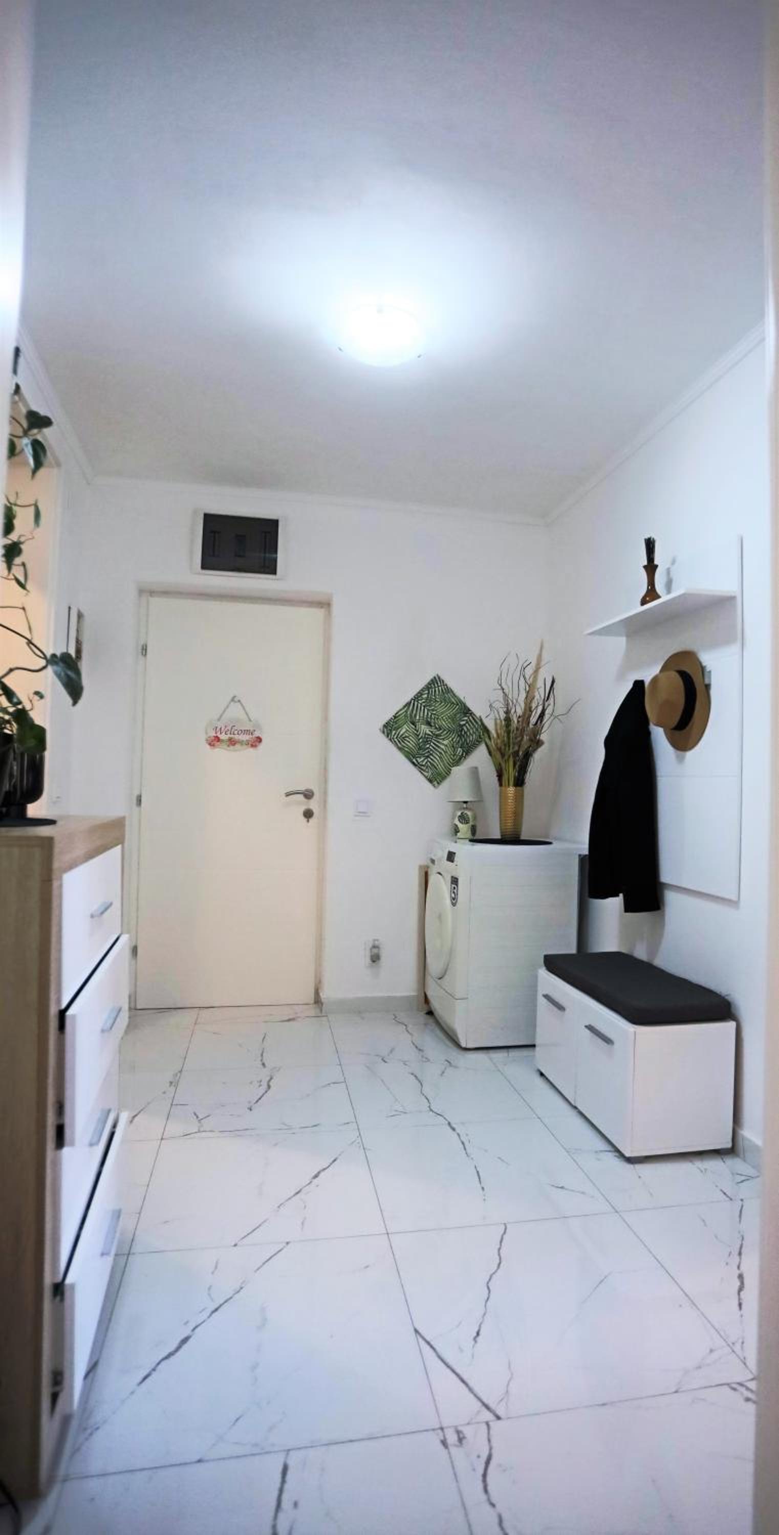 Tole Apartment
