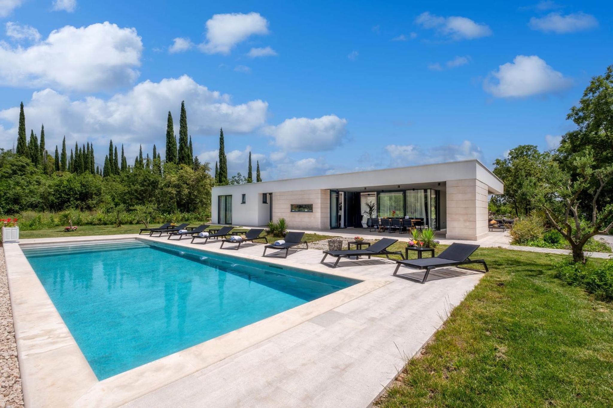 Villa Eta