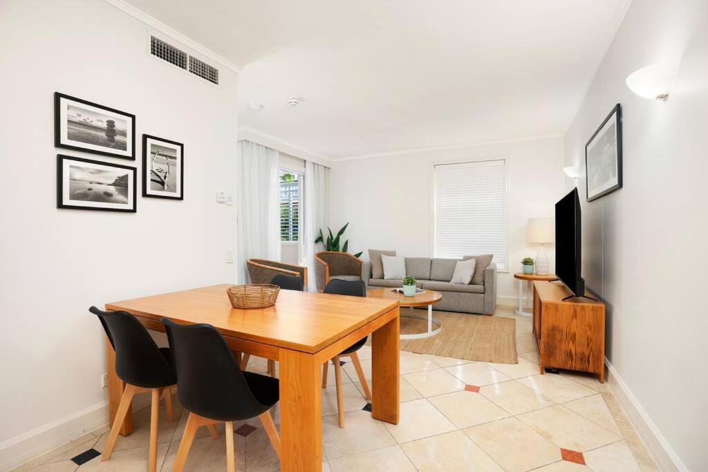 Noosa Beachside Apartment