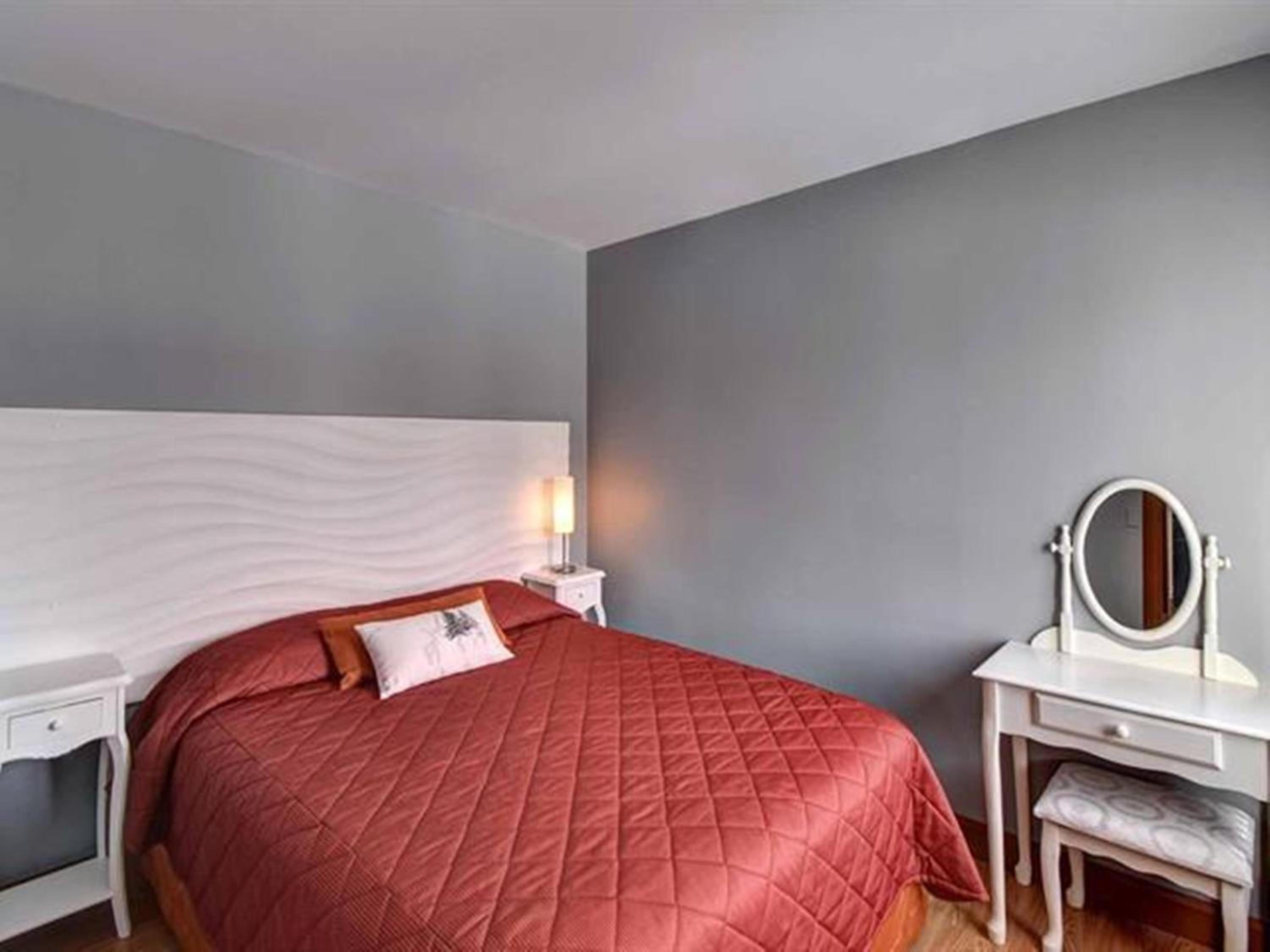 Bright Condo near the Lake by GLOBALSTAY