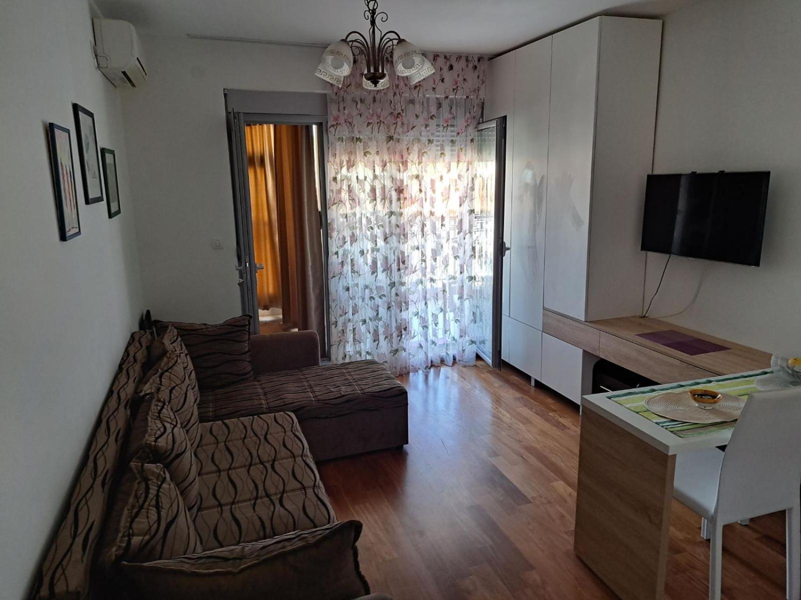 Petrovac Studio Apartment Ana