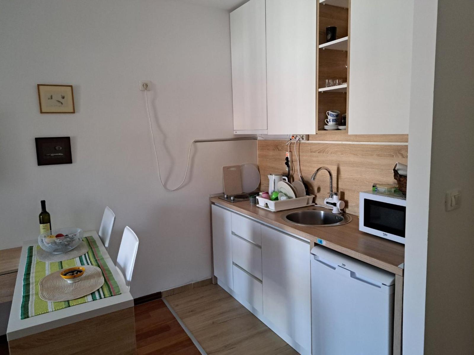 Petrovac Studio Apartment Ana