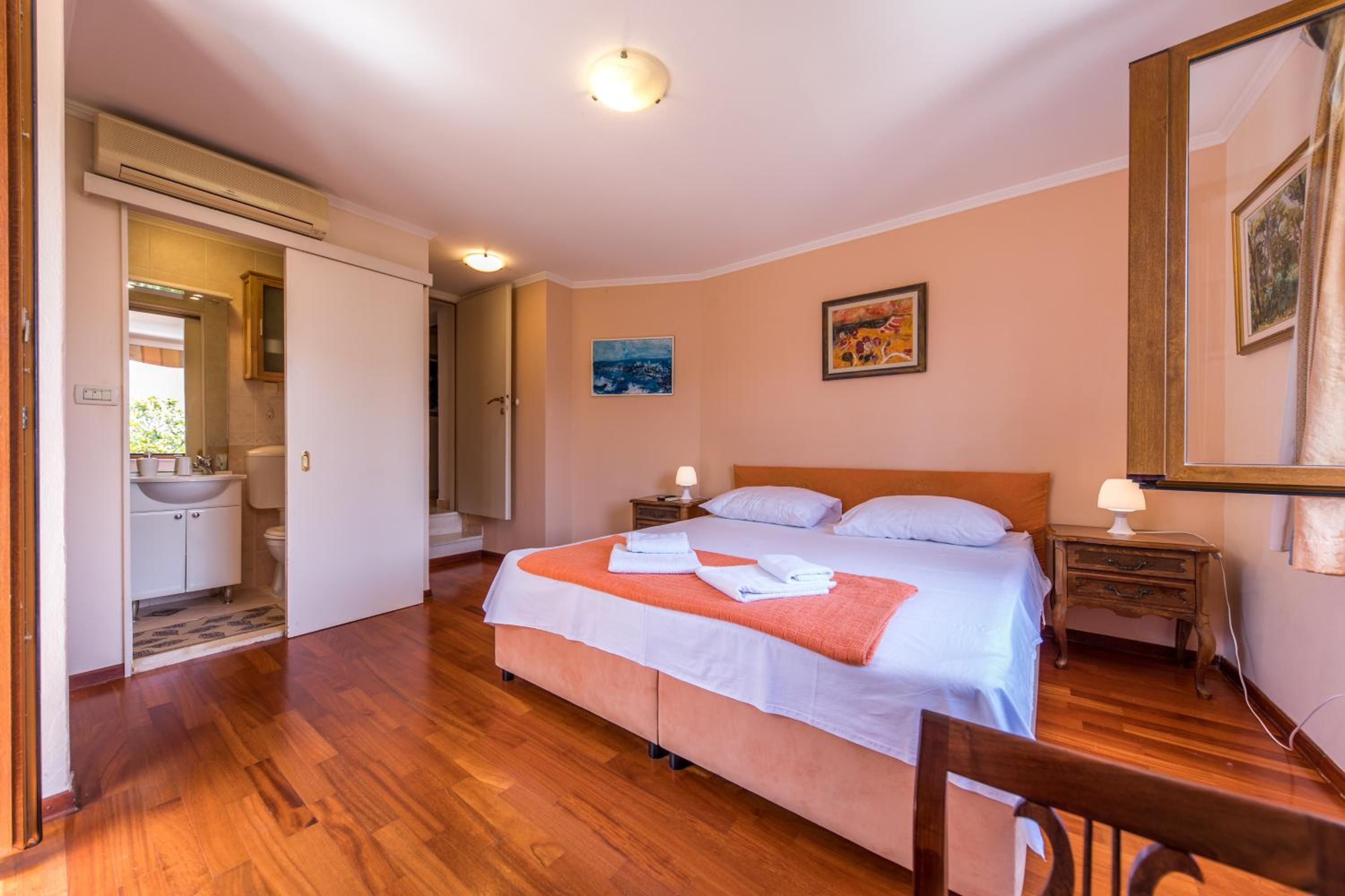 Holiday Home Lapad Beach Royal
