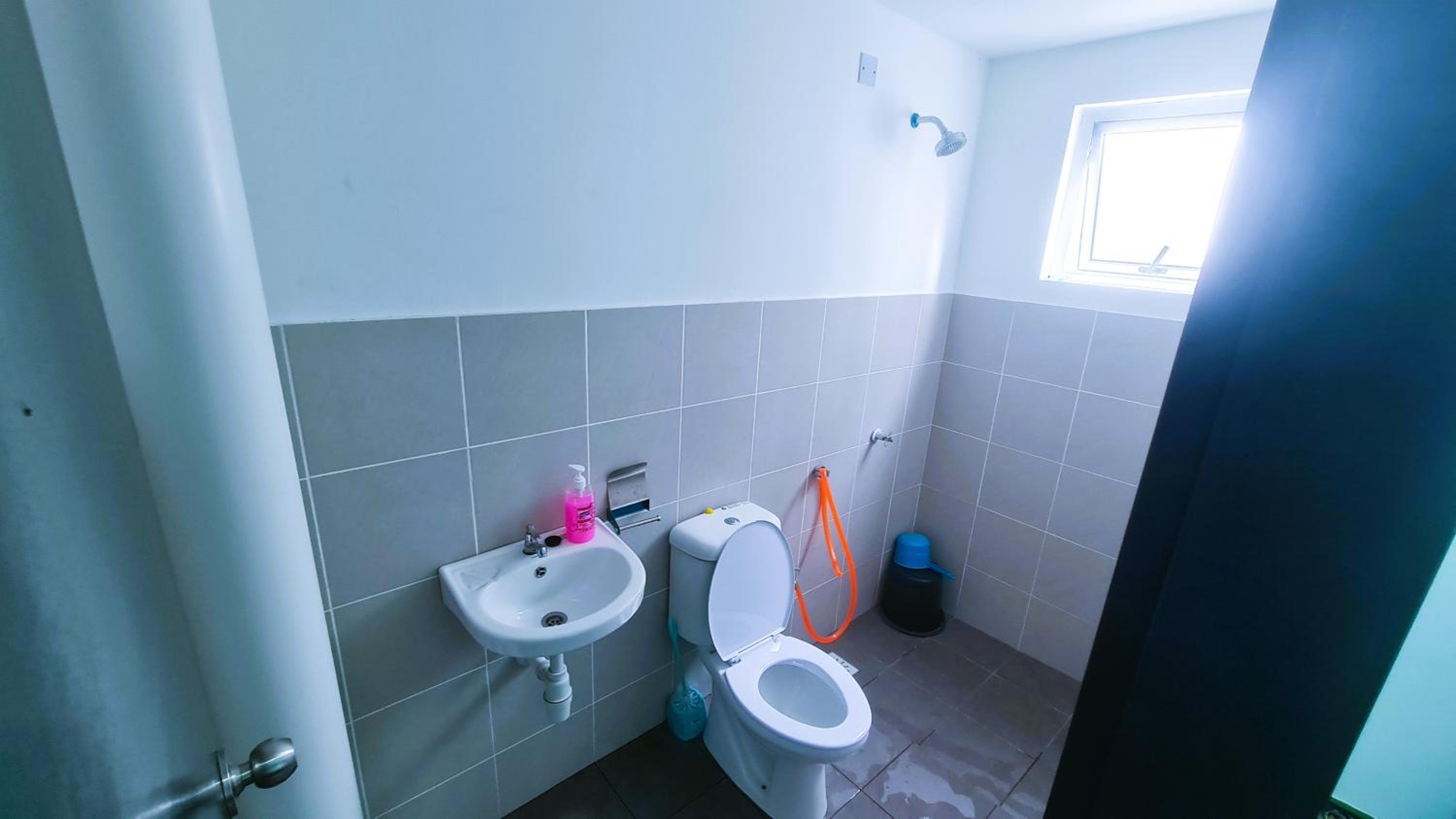 NO TOURIST Comfortable 3 Room for 6pax KEPONG KL