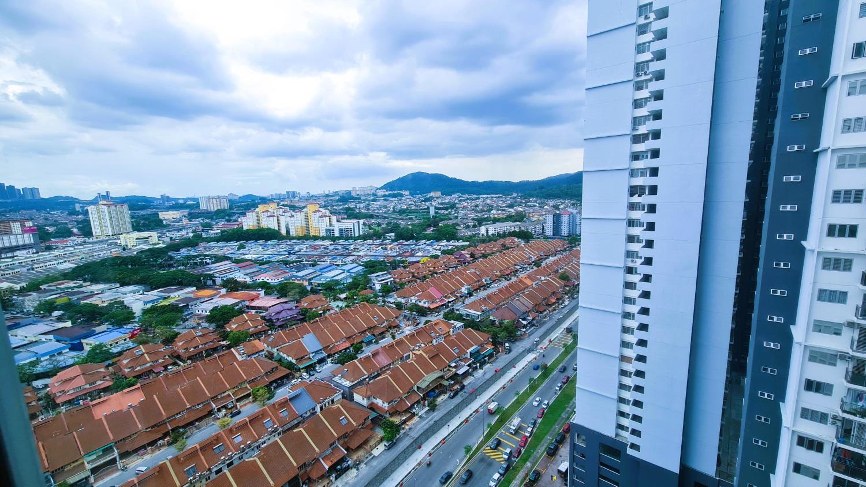 NO TOURIST Comfortable 3 Room for 6pax KEPONG KL