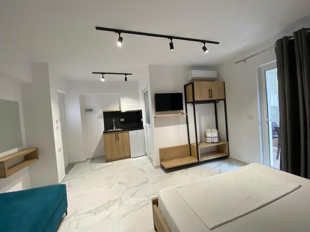 Saranda Rooms