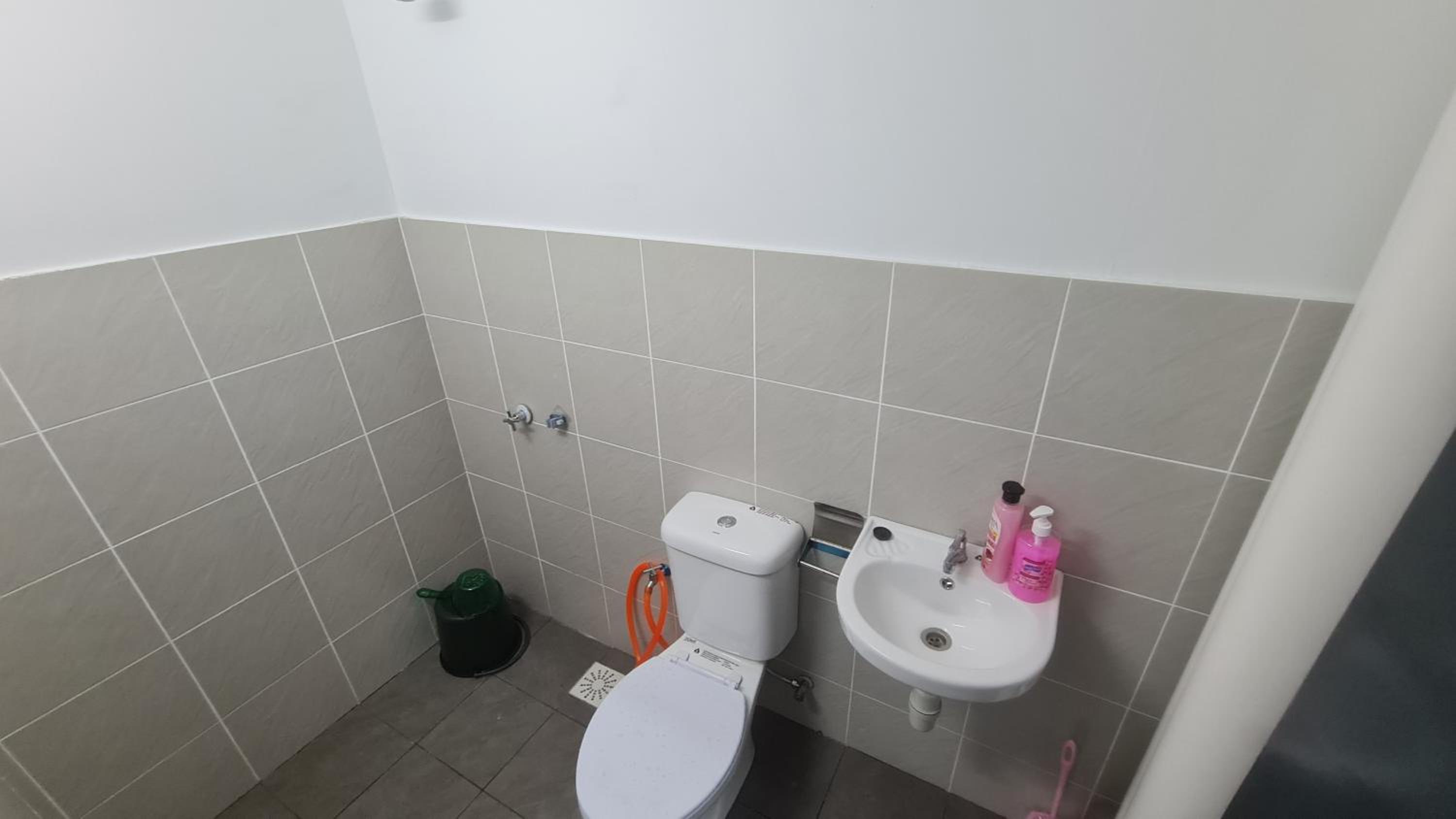 NO TOURIST Comfortable 3 Room for 6pax KEPONG KL