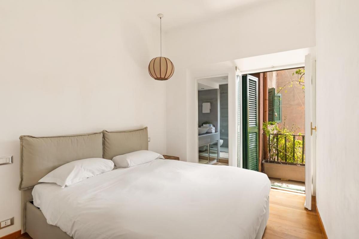 Trilussa Stylish Penthouse