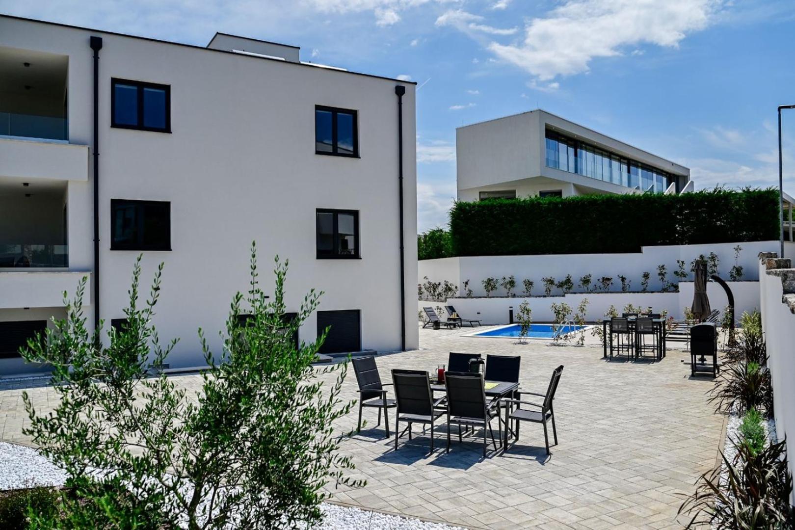 Apartments Lena
