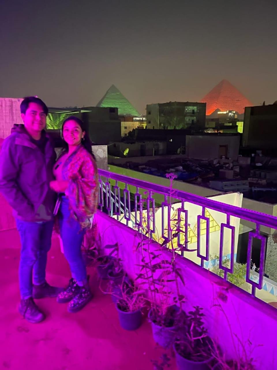 Jana Pyramids view inn