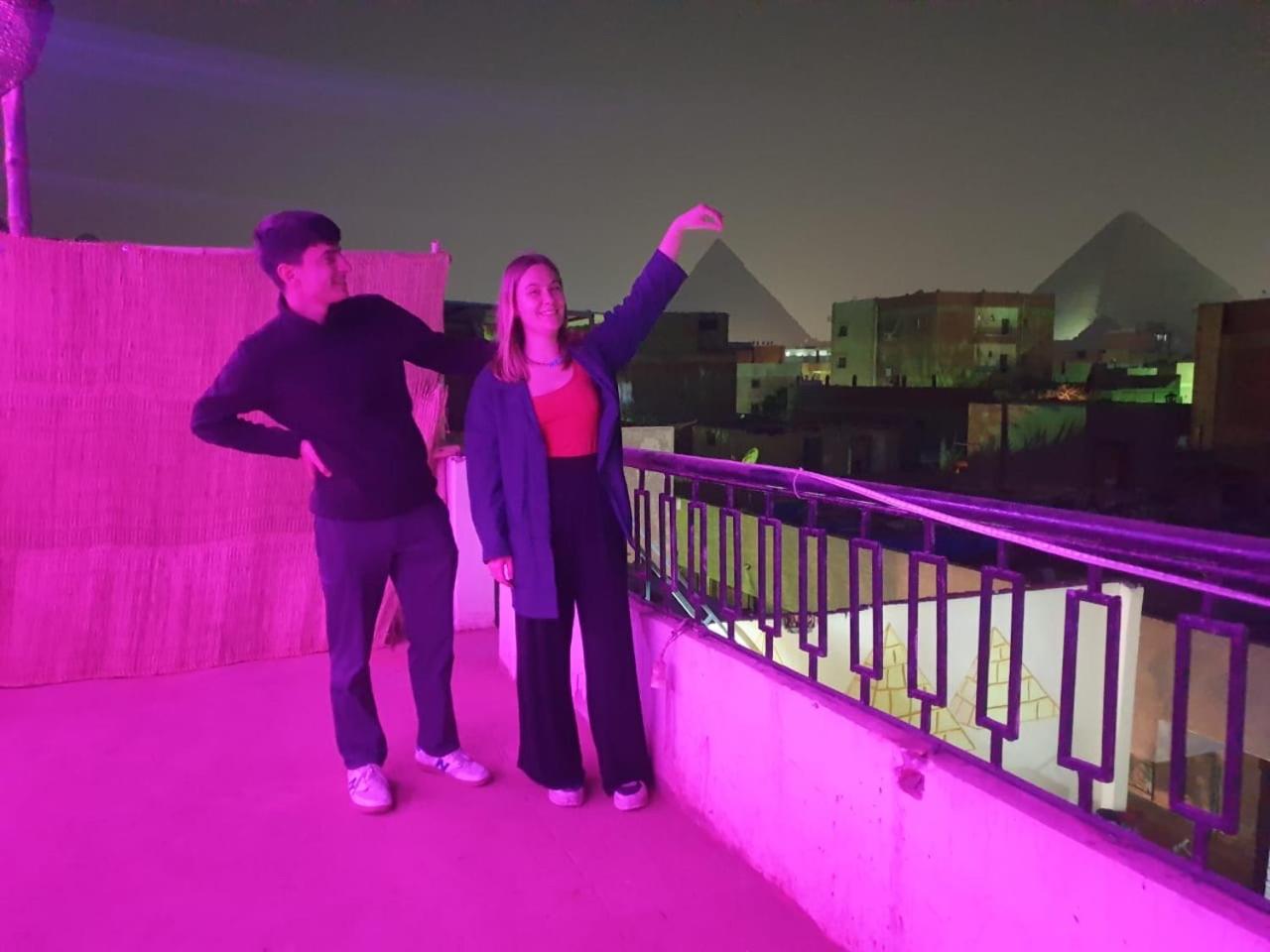 Jana Pyramids view inn