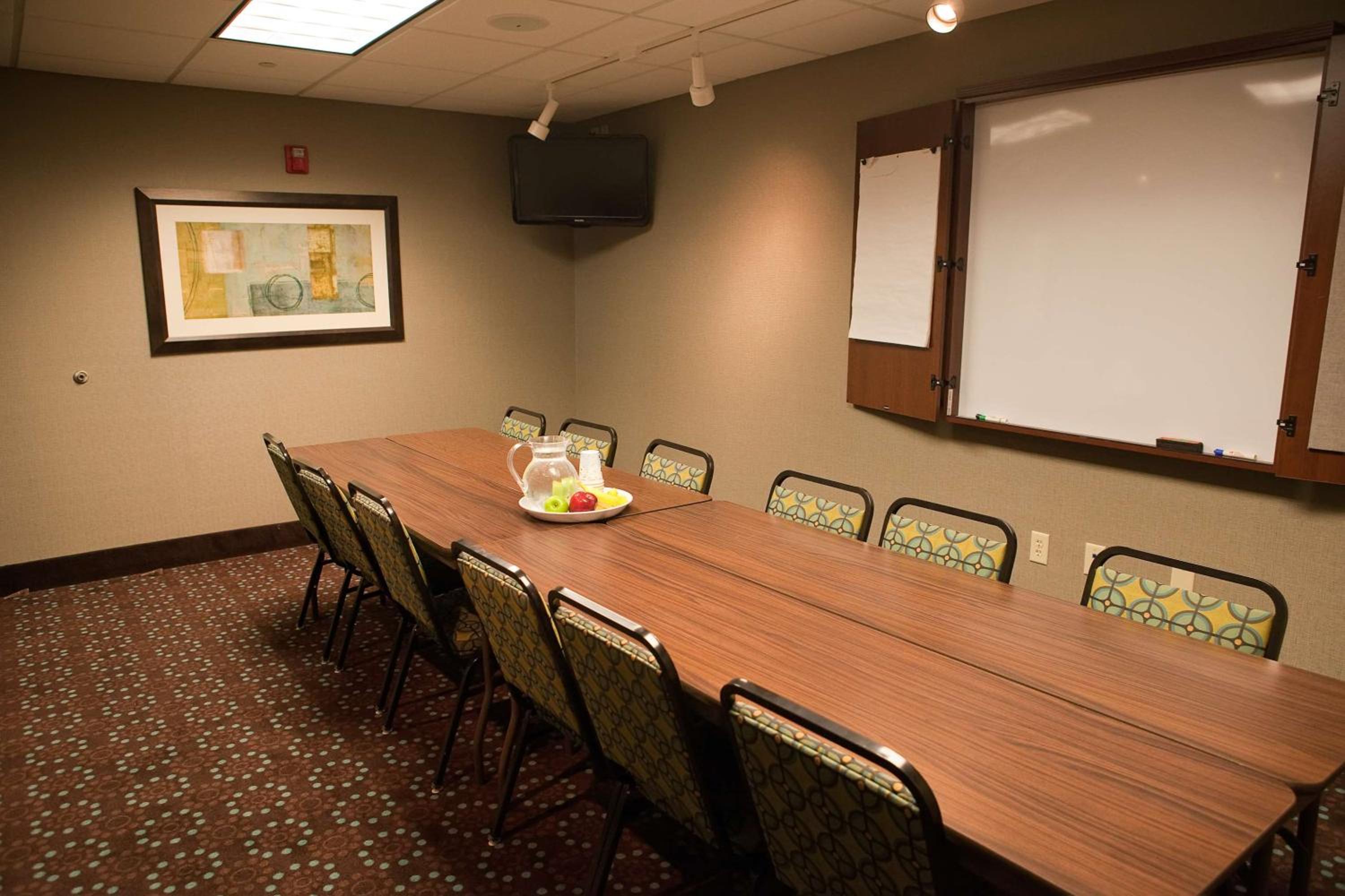 Colby Vacations - Hampton Inn Colby - Property Image 4