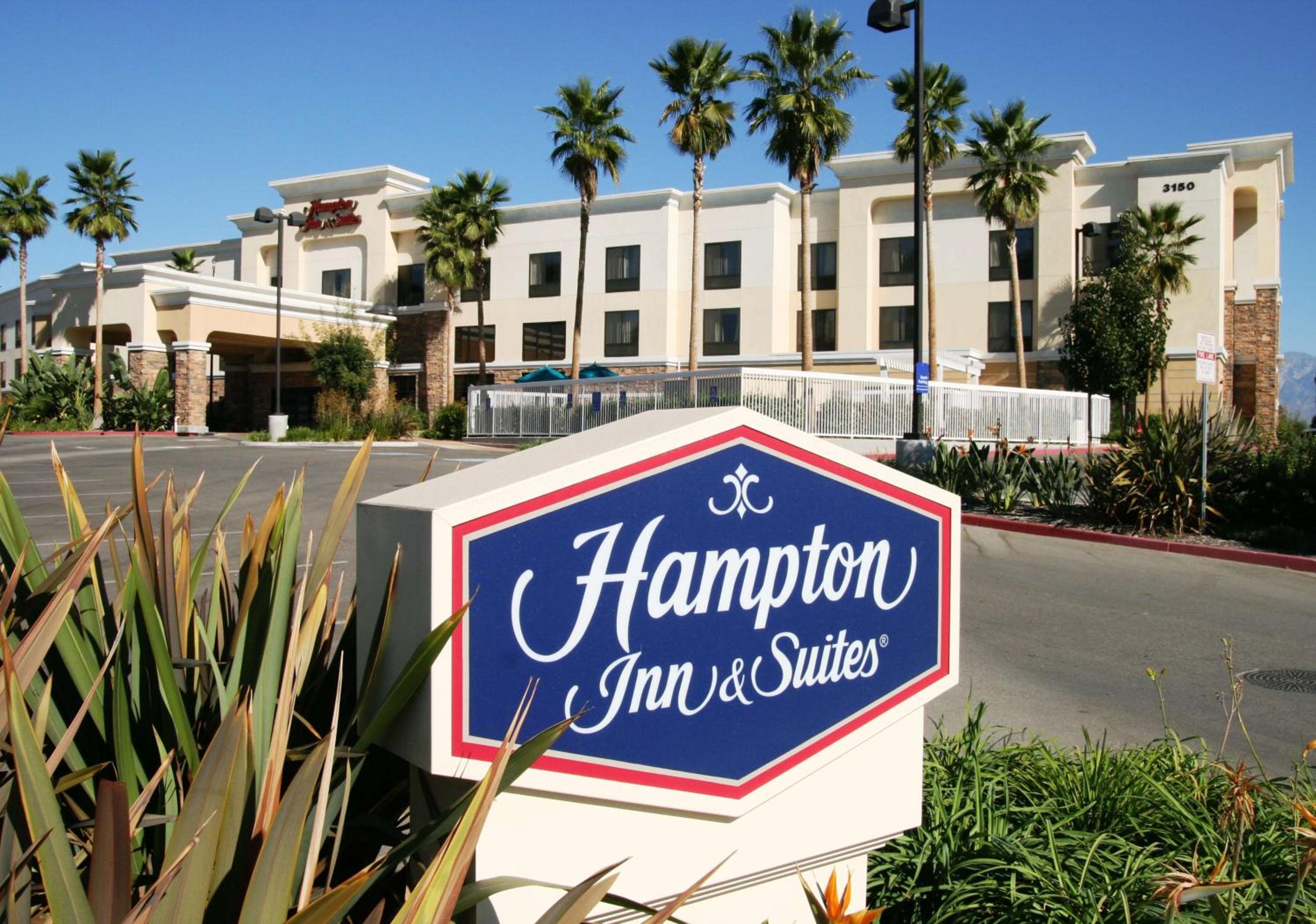 Hotel Hampton Inn & Suites Chino Hills - Image 1