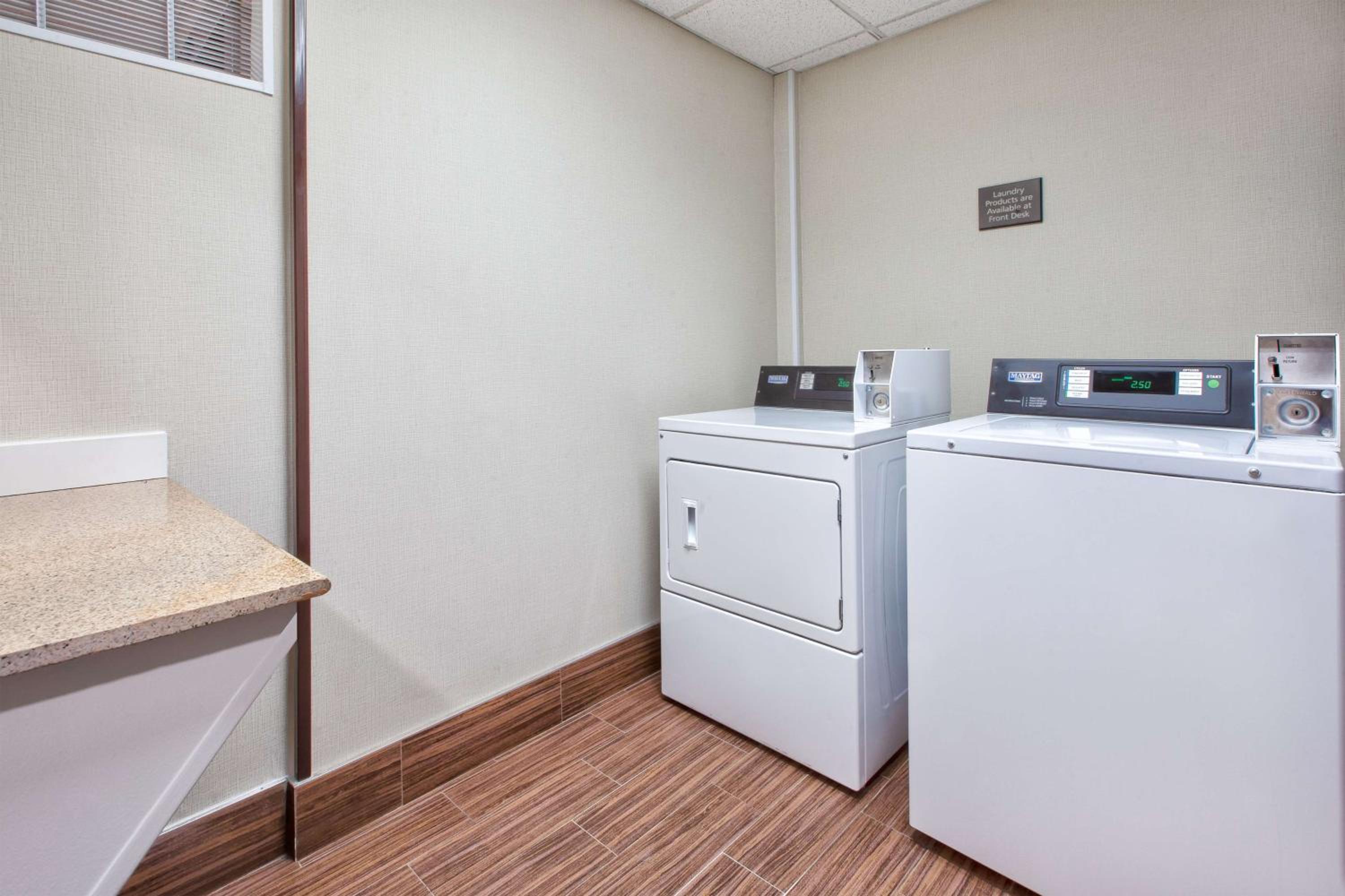 Hampton Inn Clarion - Property Image 3