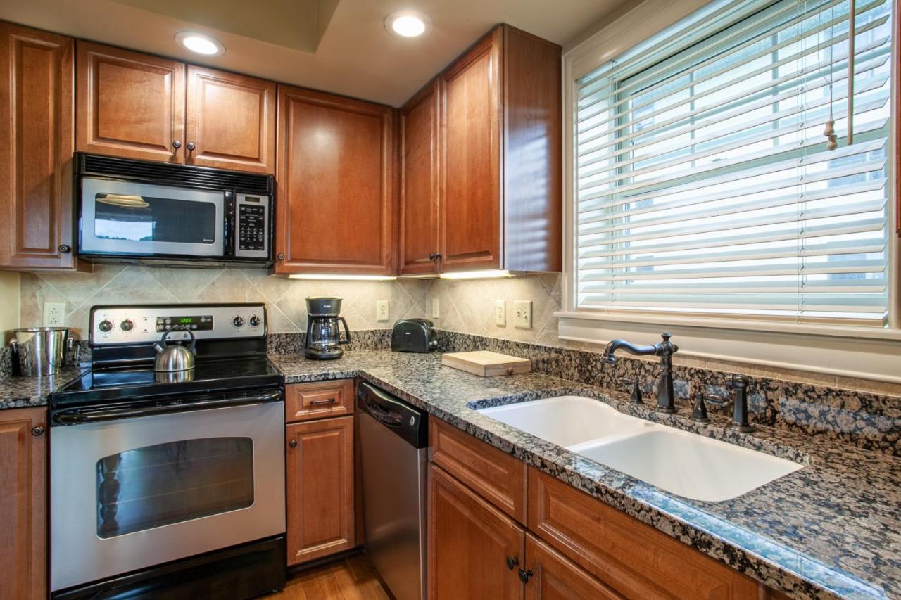 Forge Haven Condo -Fireplace & Community Amenities view 2