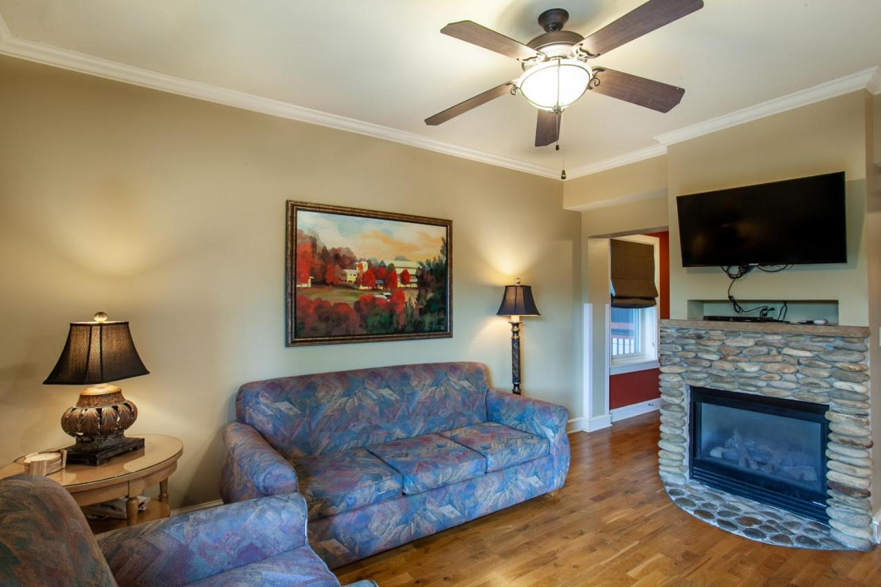 Forge Haven Condo -Fireplace & Community Amenities view 4