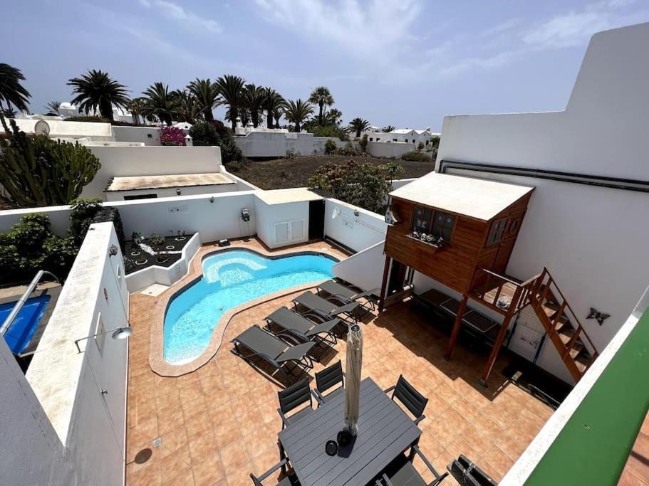 The Sallies - 3 bedroom villa with private pool view 3
