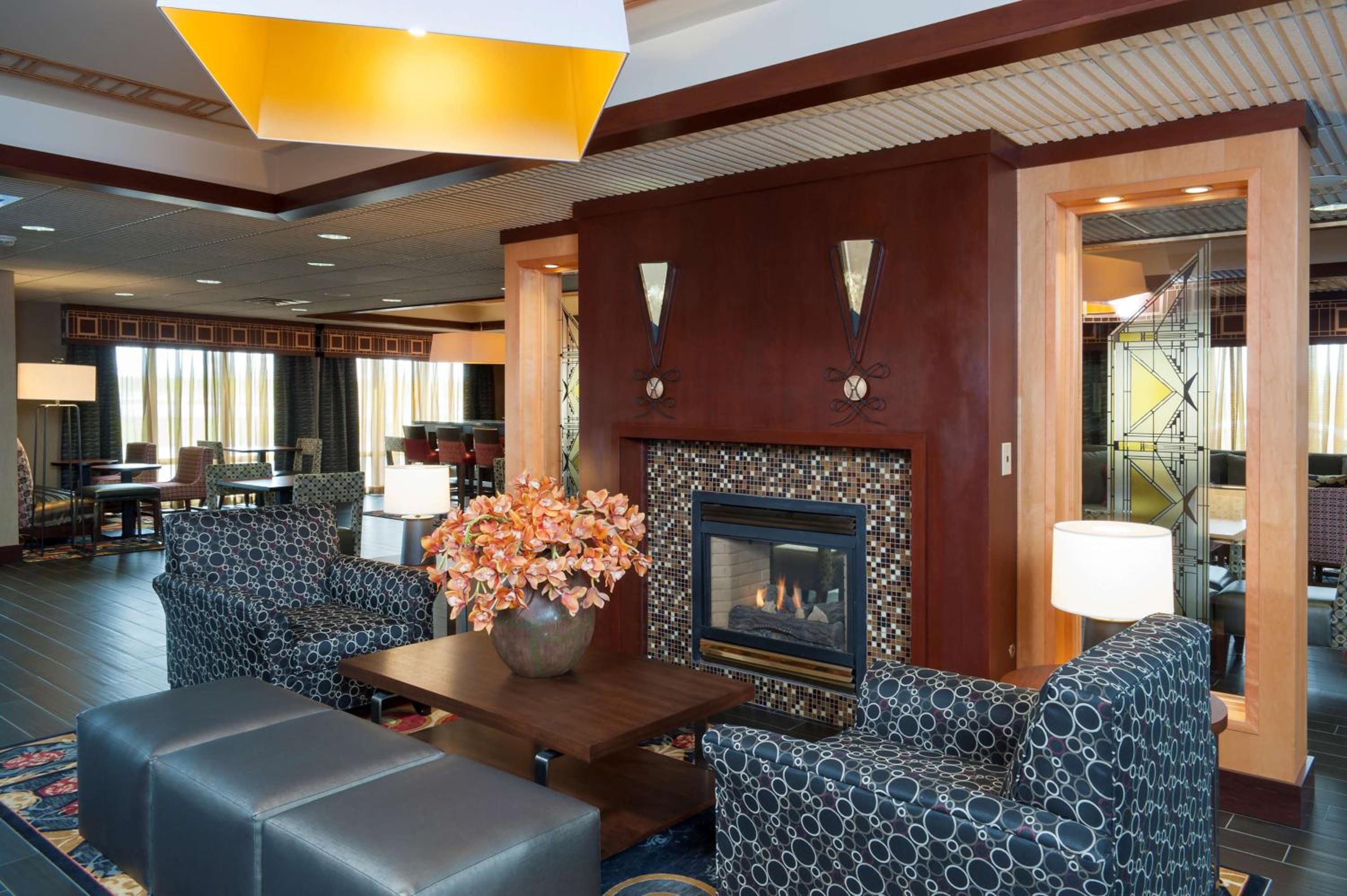 Seymour Vacations - Hampton Inn Seymour - Property Image 25