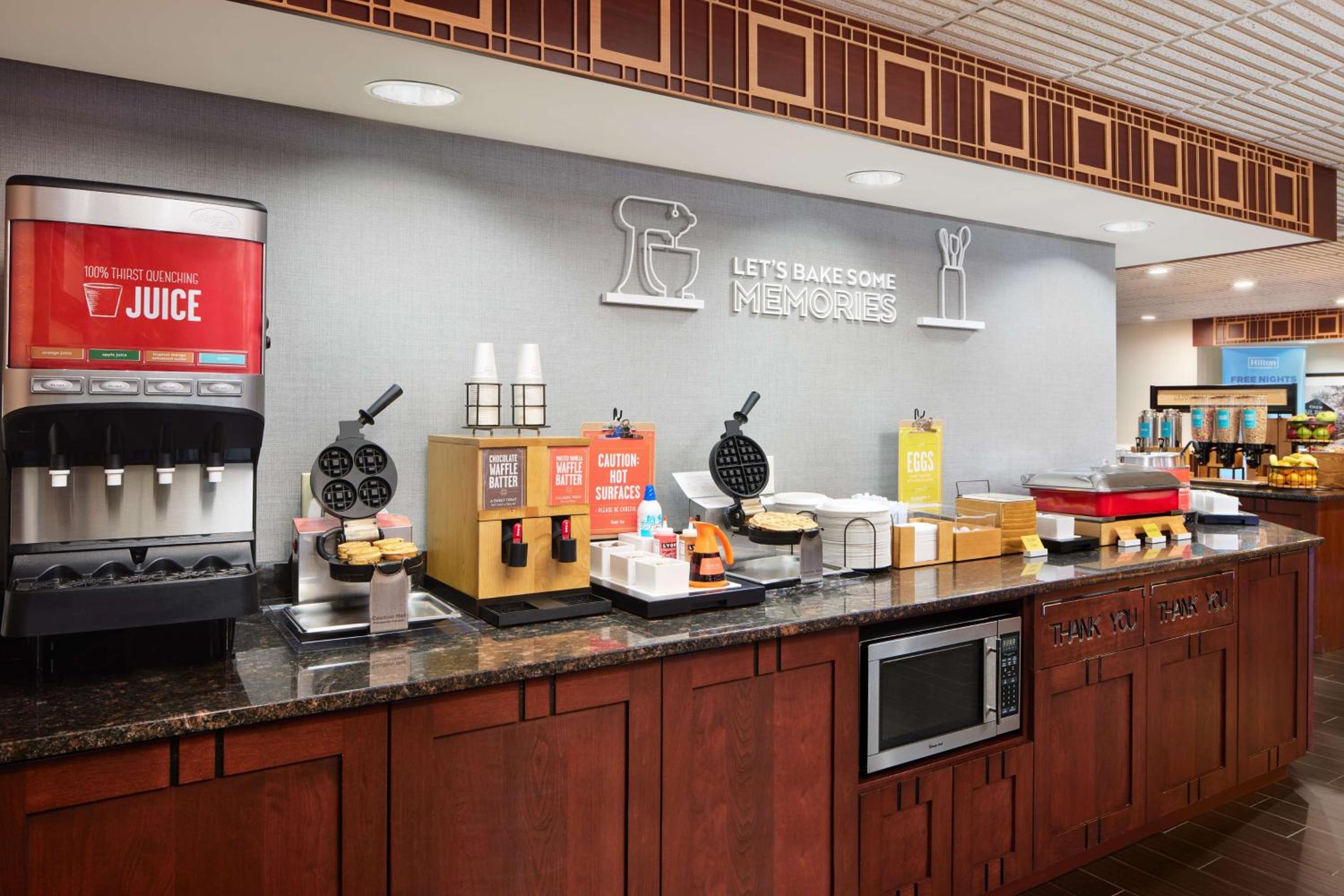 Seymour Vacations - Hampton Inn Seymour - Property Image 3