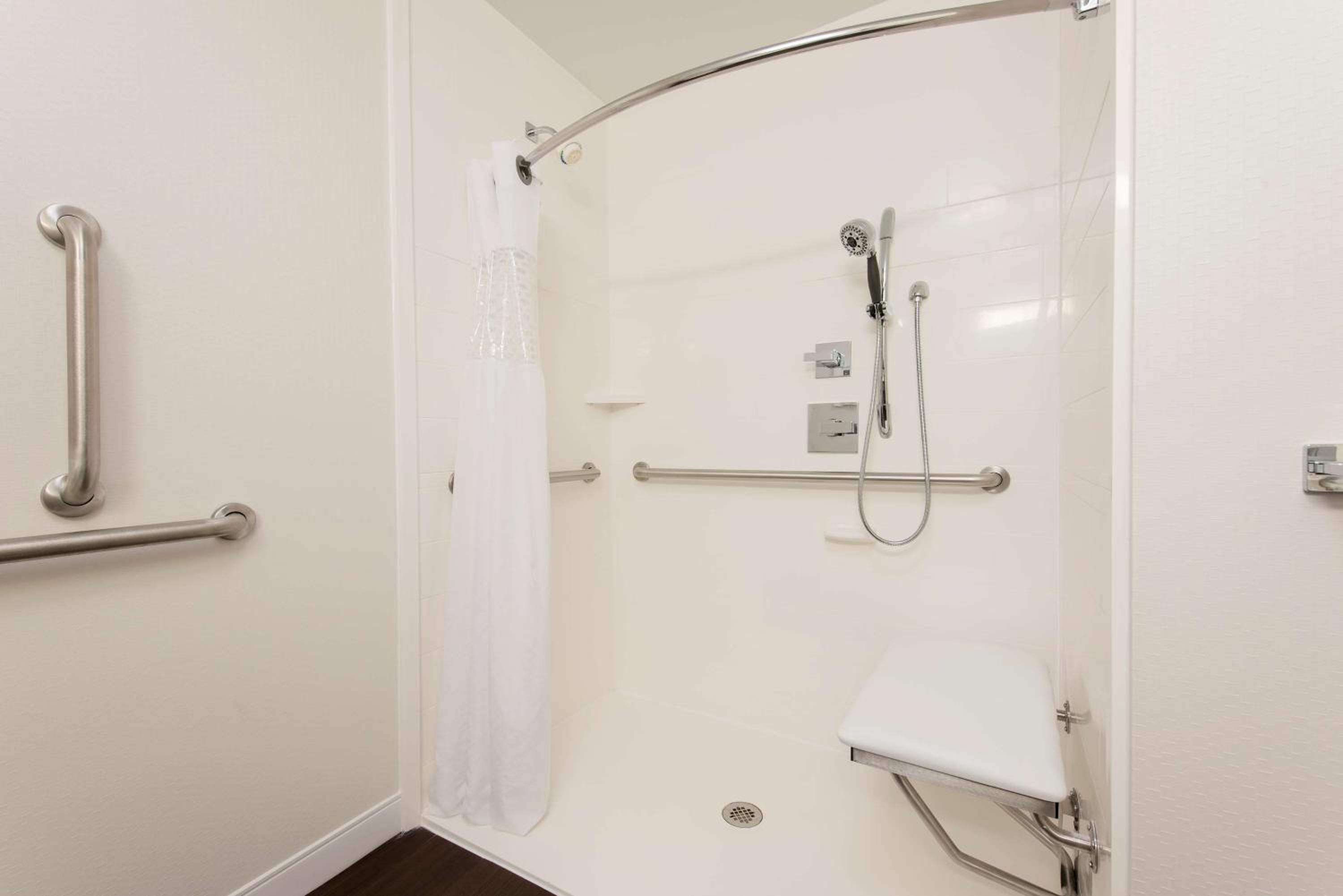 Seymour Vacations - Hampton Inn Seymour - Property Image 11