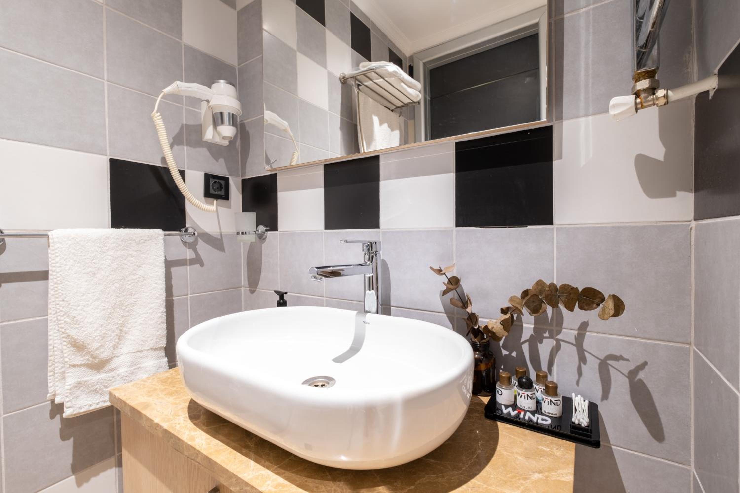 Wind Suit - Image 15