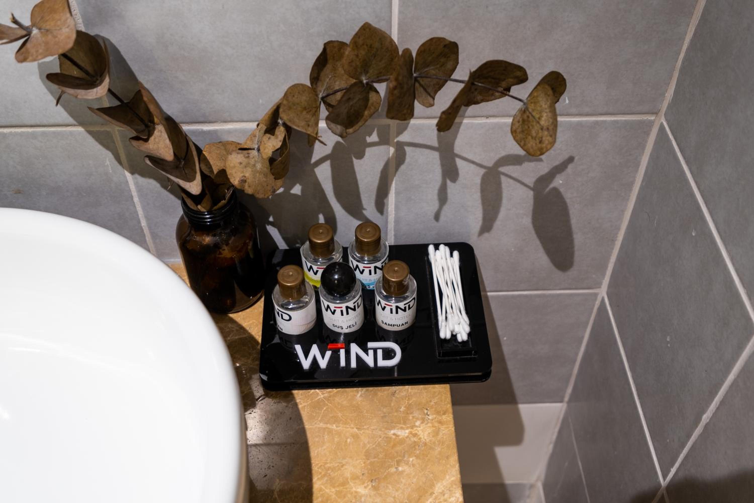 Wind Suit - Image 18