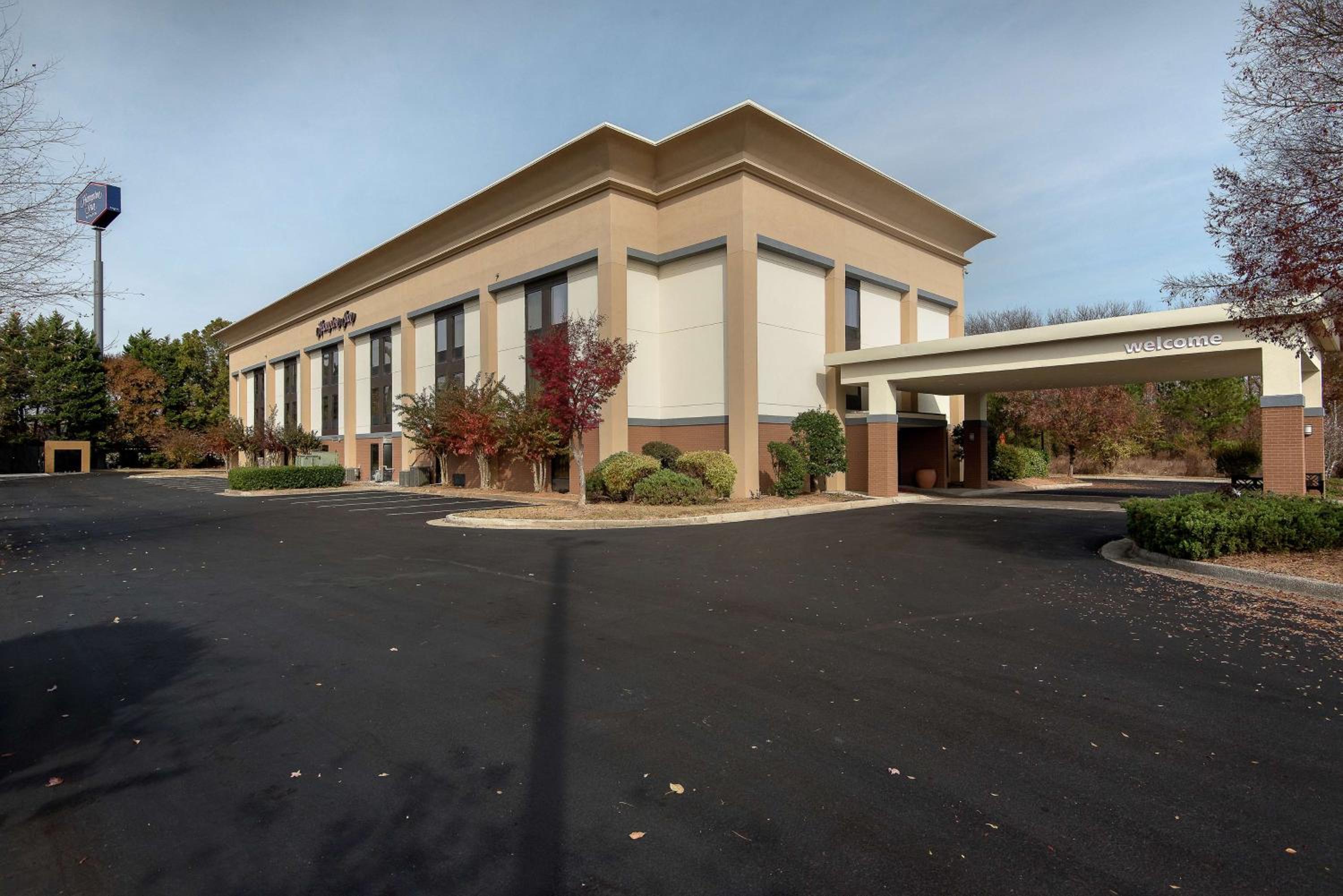 Commerce Vacations - Hampton Inn Commerce - Property Image 28