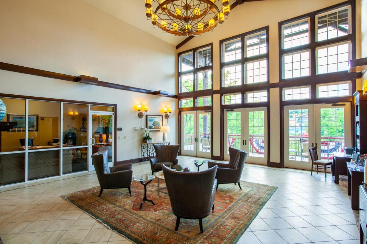 Cityscape Condo Fireplace Community Amenities view 2