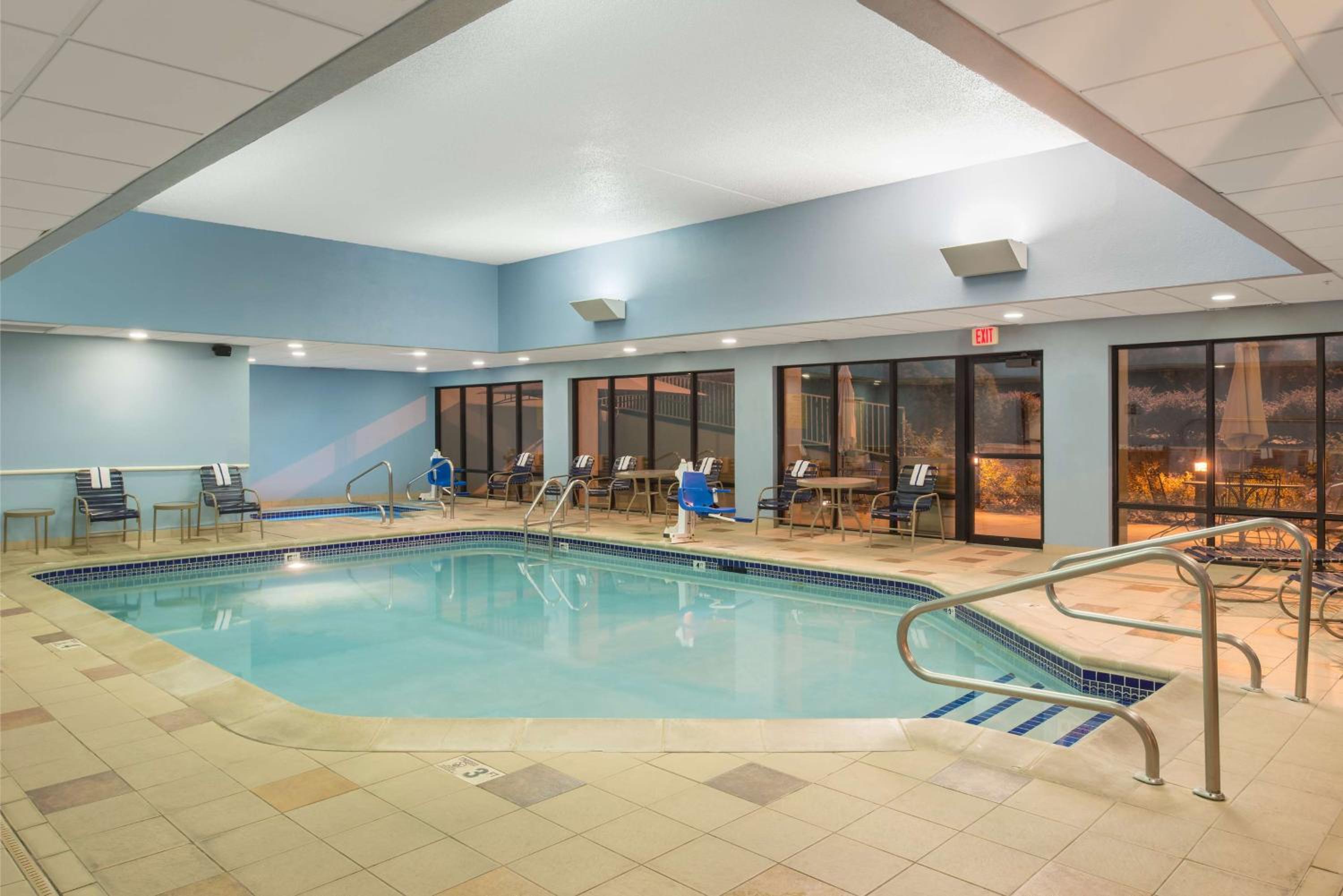 Columbia Vacations - Hampton Inn Columbia - Property Image 32