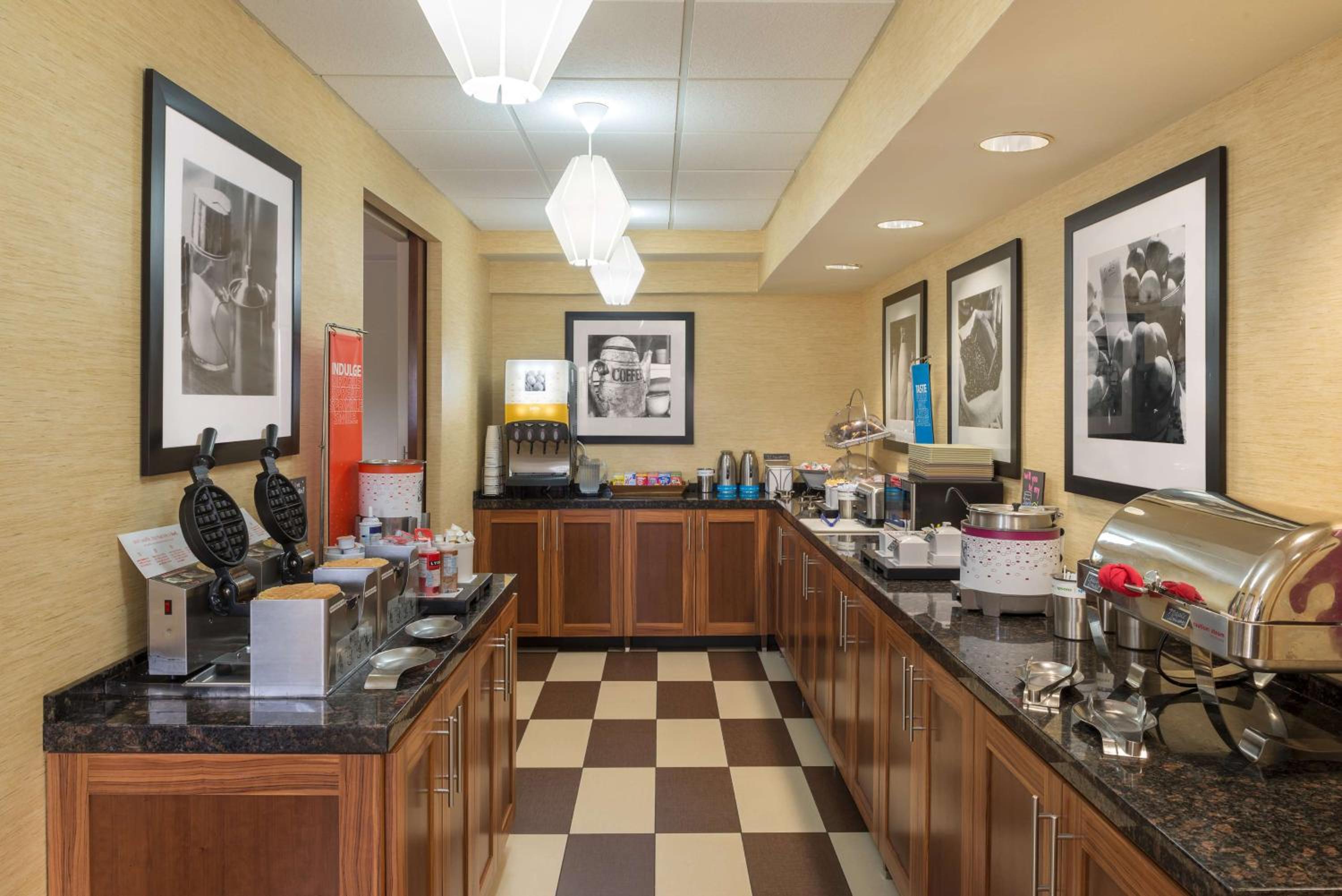 Columbia Vacations - Hampton Inn Columbia - Property Image 33